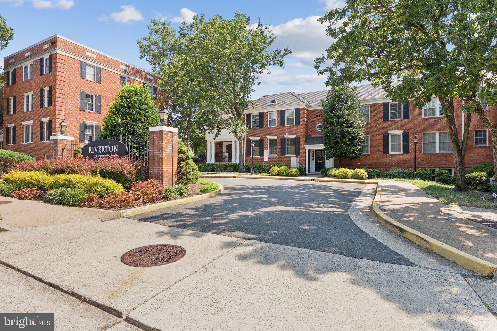 610 BASHFORD LANE 1301