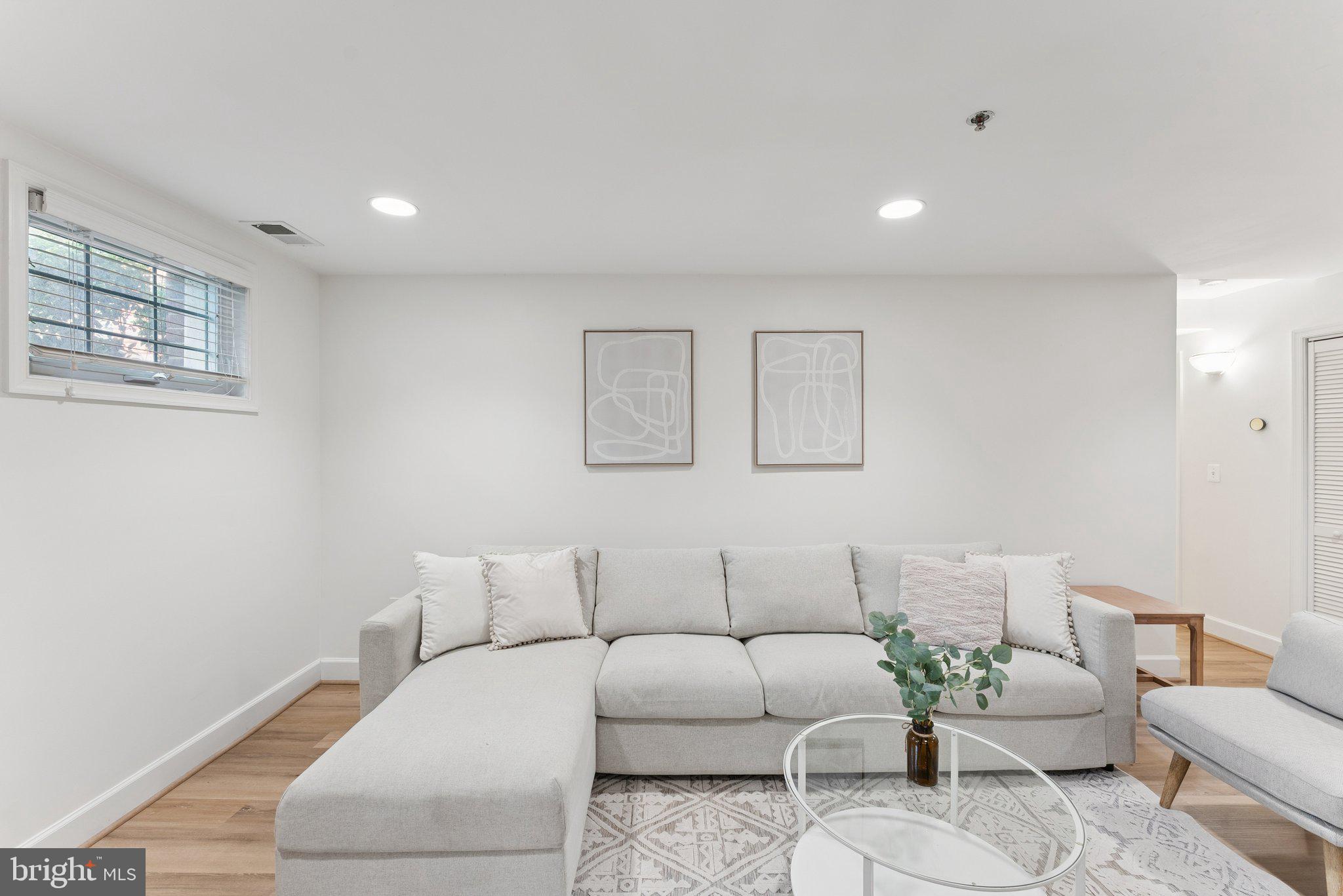 610 BASHFORD LANE 1301