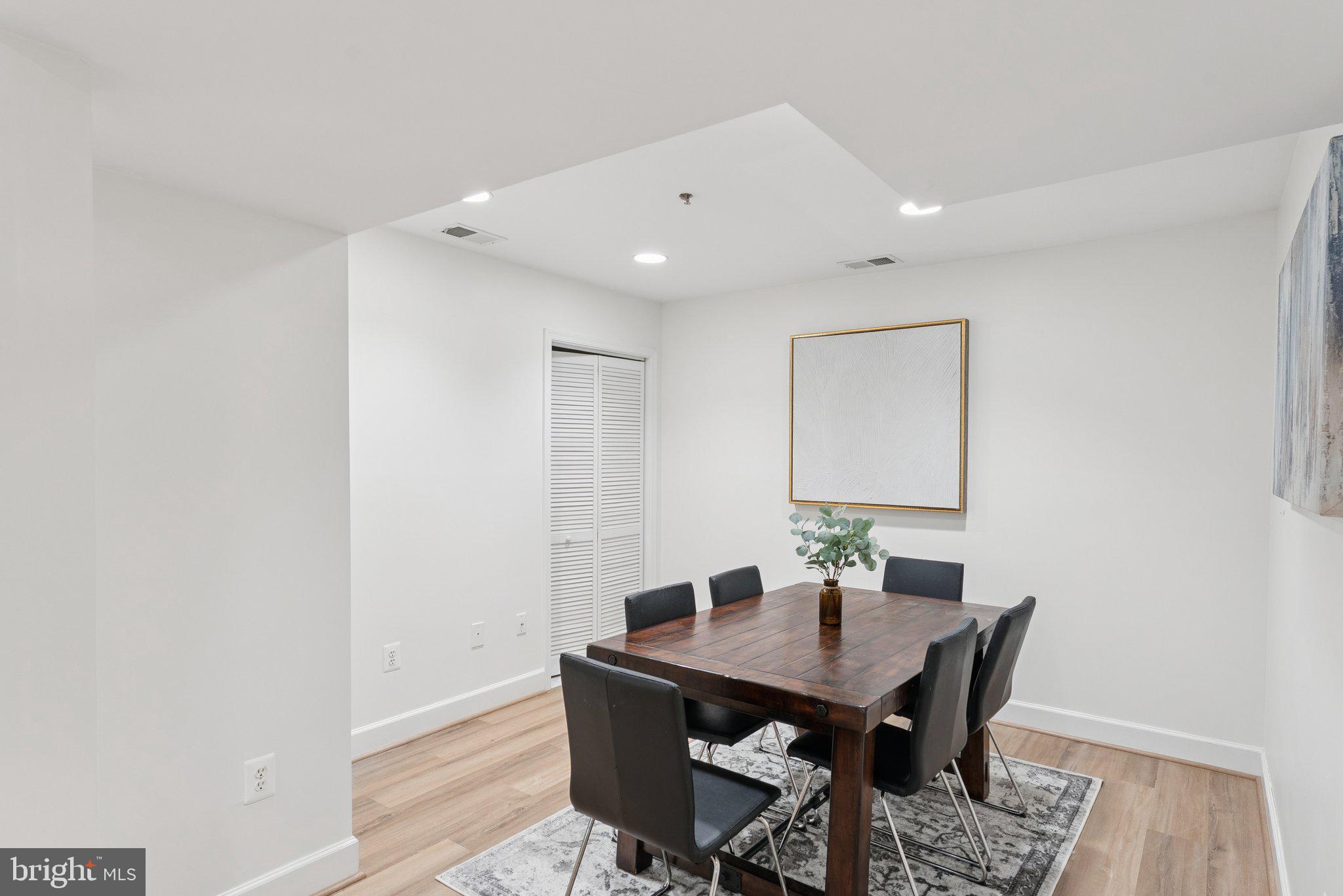 610 BASHFORD LANE 1301