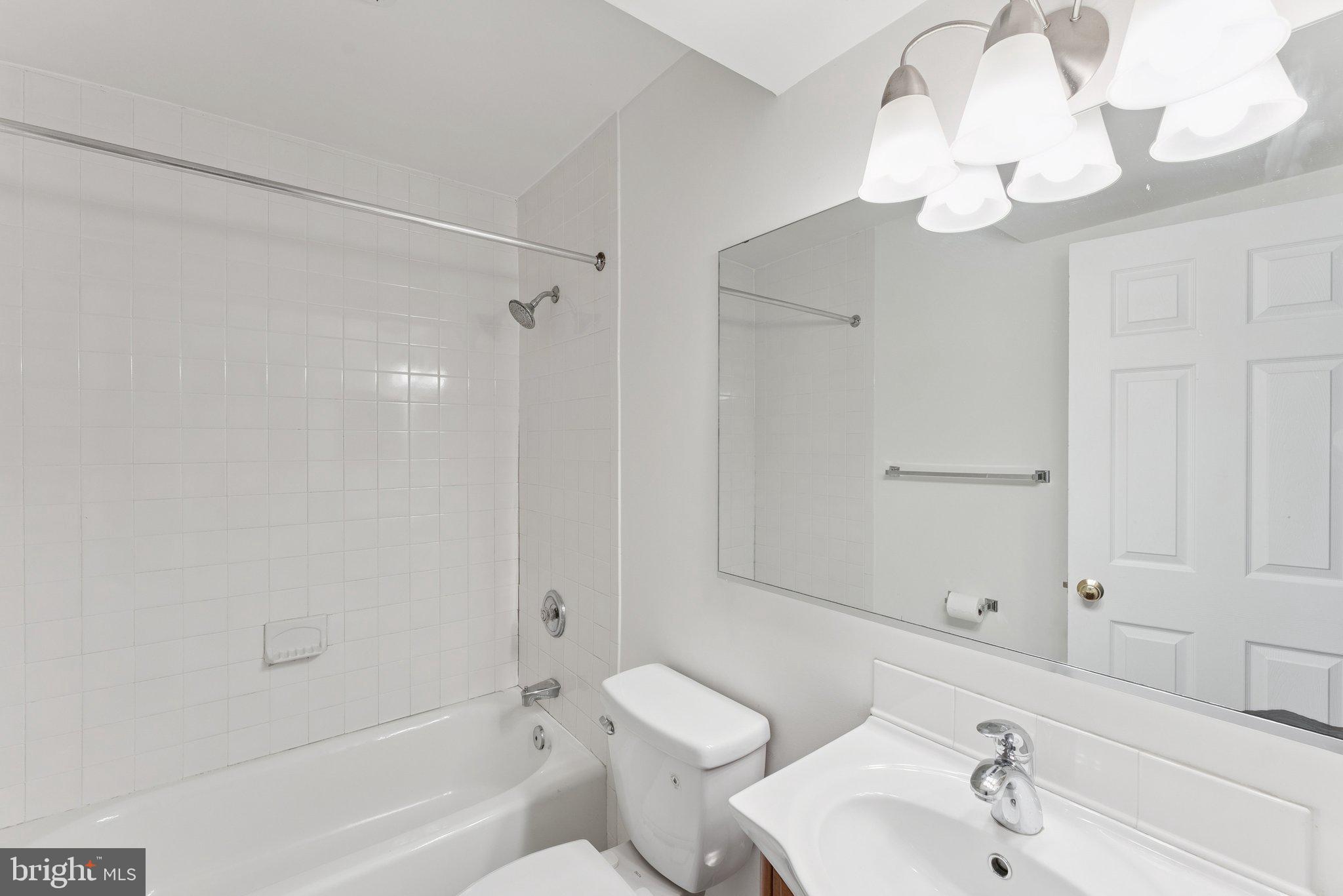 610 BASHFORD LANE 1301