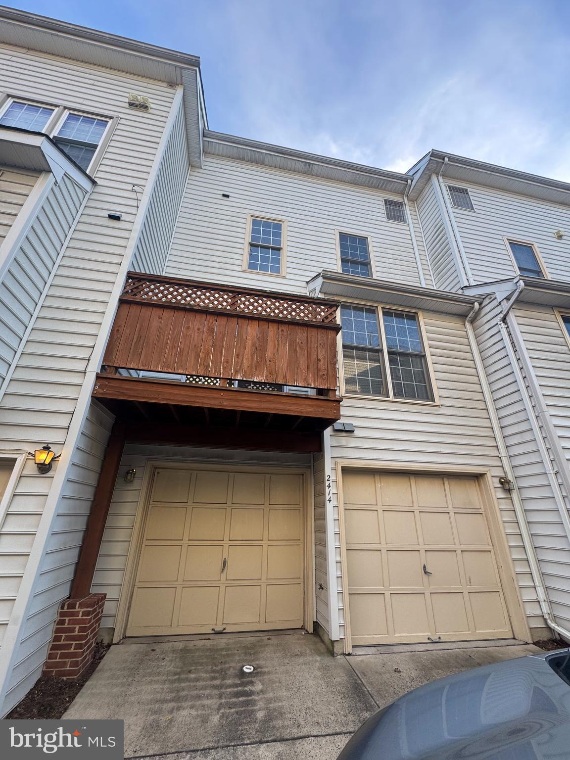 2414 N HAMPTON DRIVE