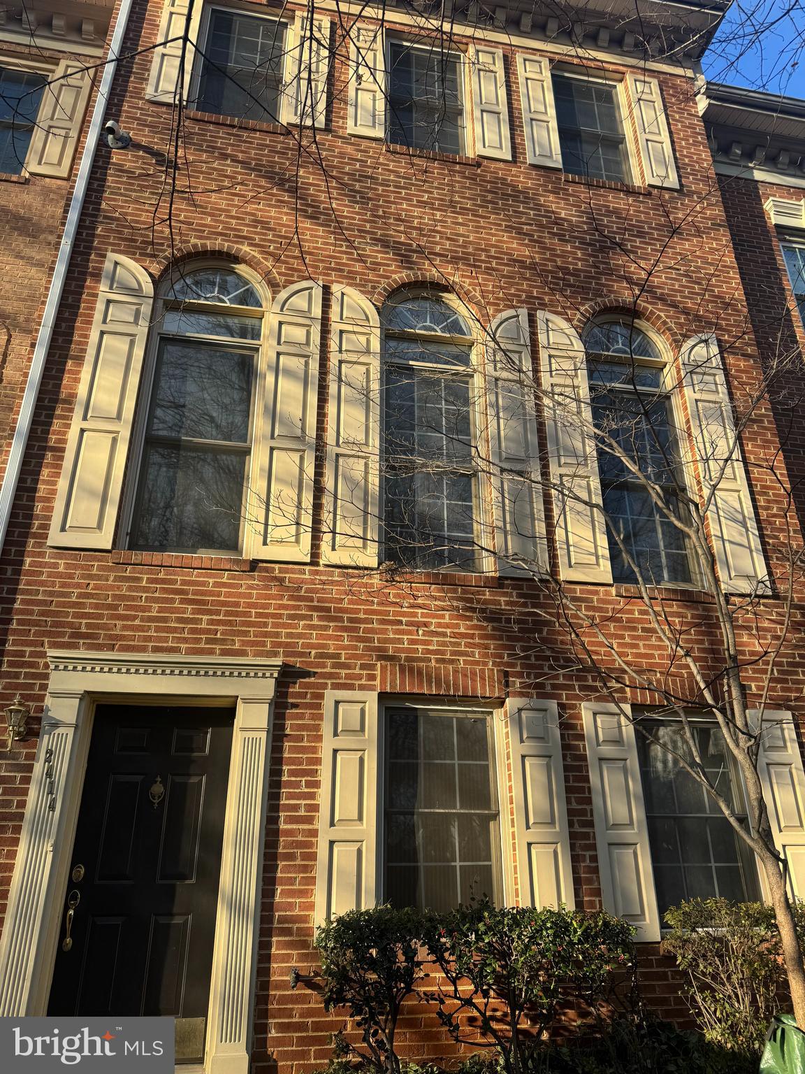 2414 N HAMPTON DRIVE