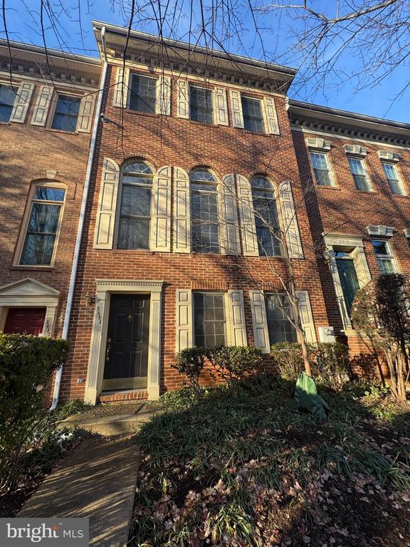 2414 N HAMPTON DRIVE