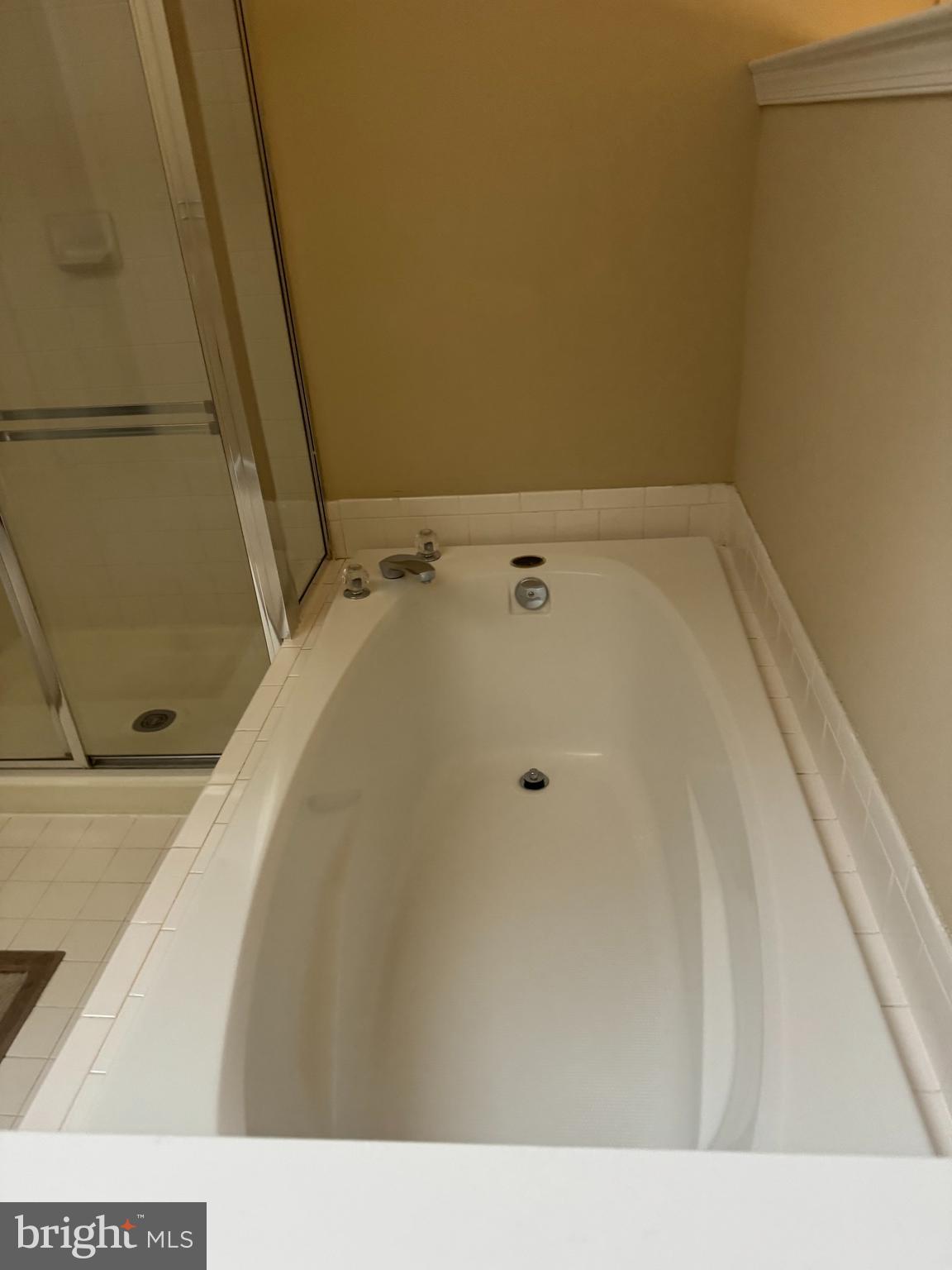 2414 N HAMPTON DRIVE