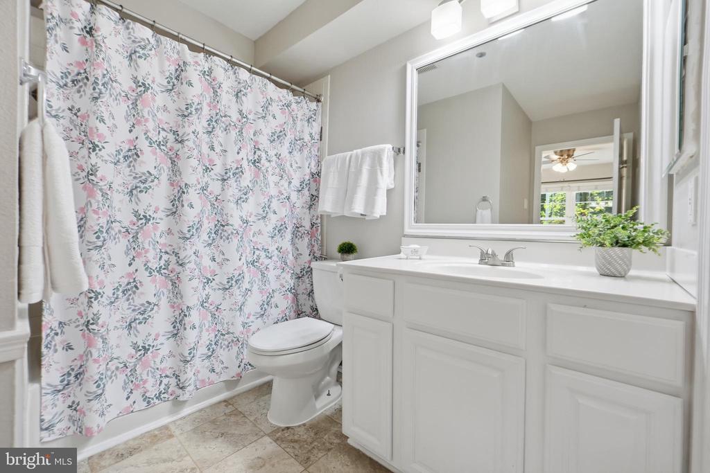 3313 WYNDHAM CIRCLE 1209