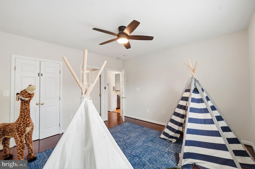 707 MASSEY LANE Unit: B