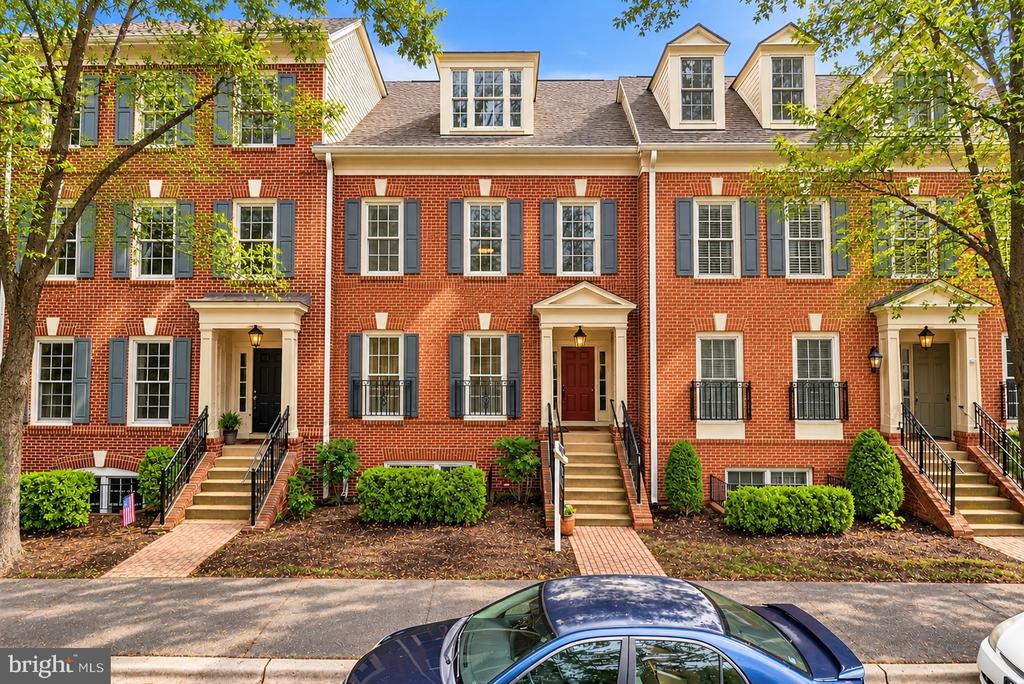 707 MASSEY LANE Unit: B