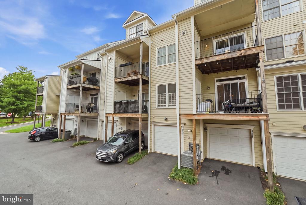 707 MASSEY LANE Unit: B