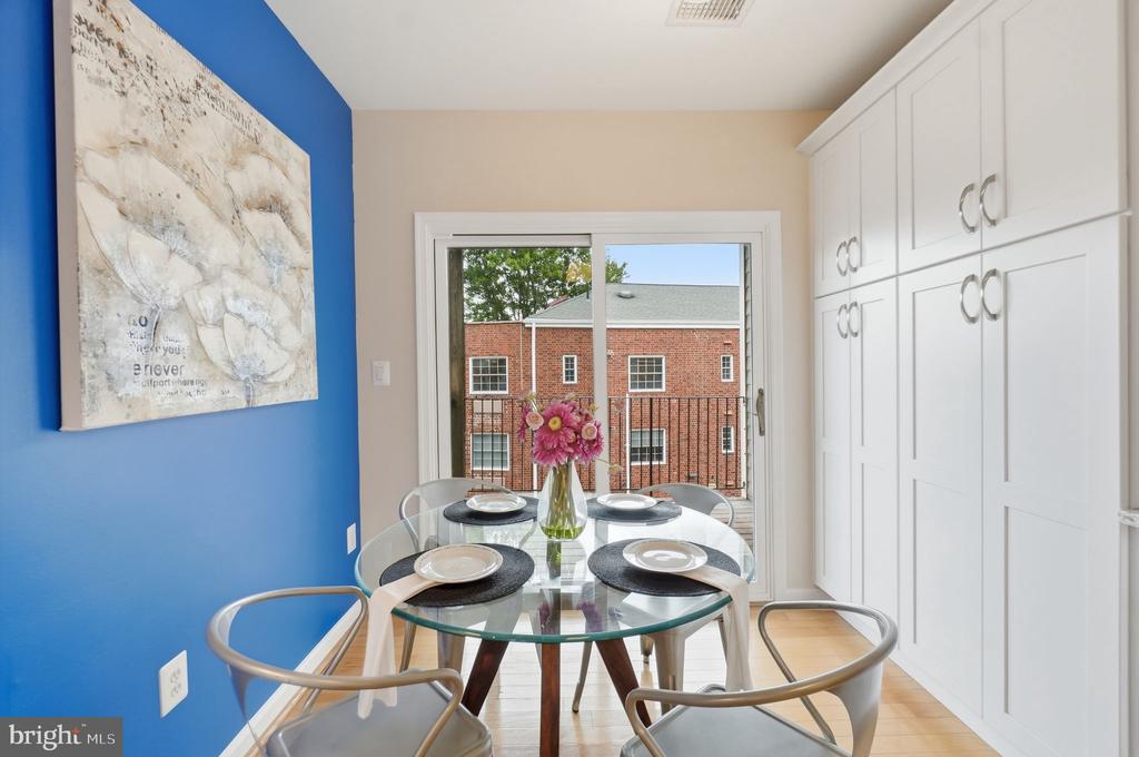 707 MASSEY LANE Unit: B