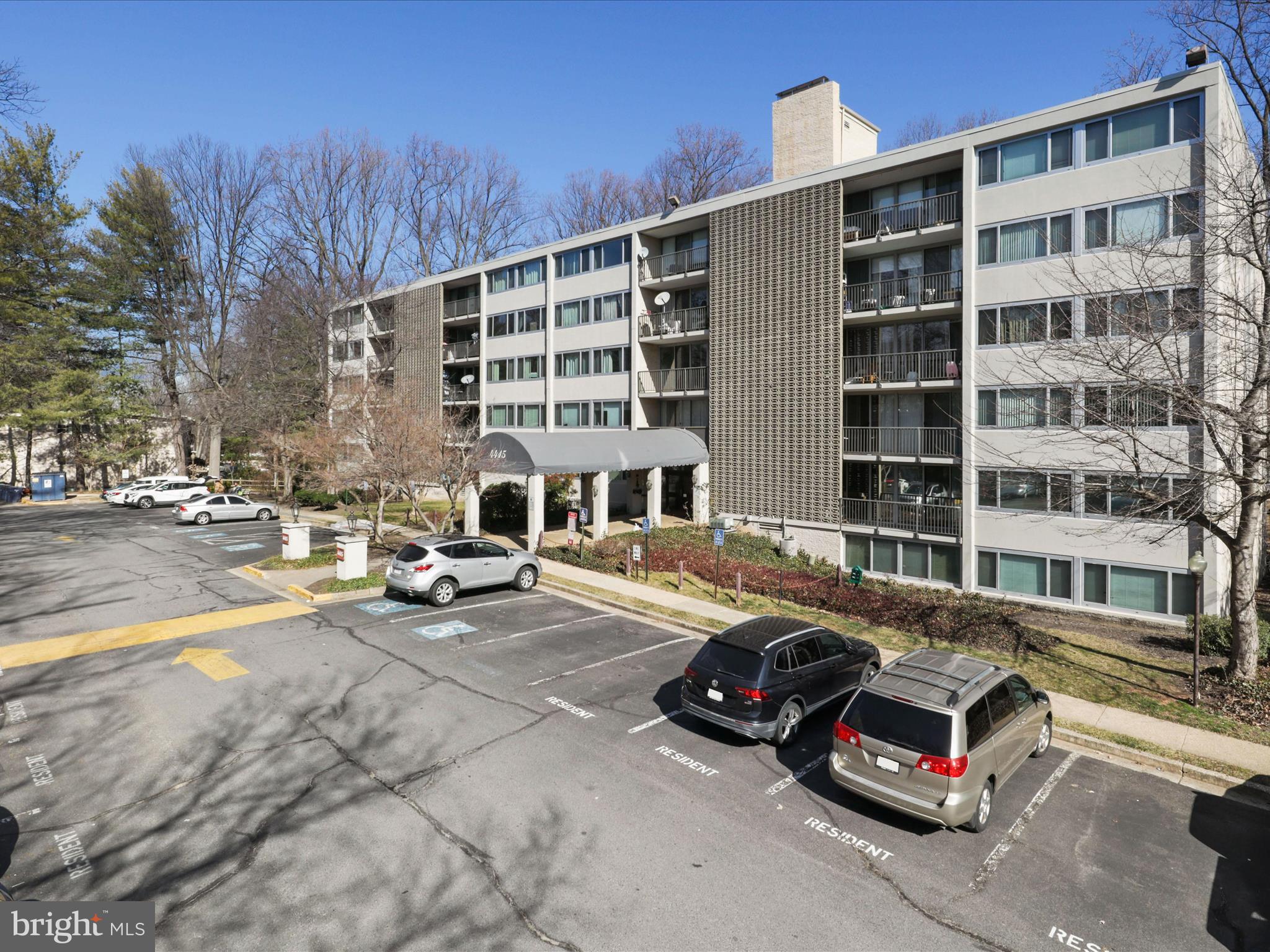 4415 Briarwood Ct N #25