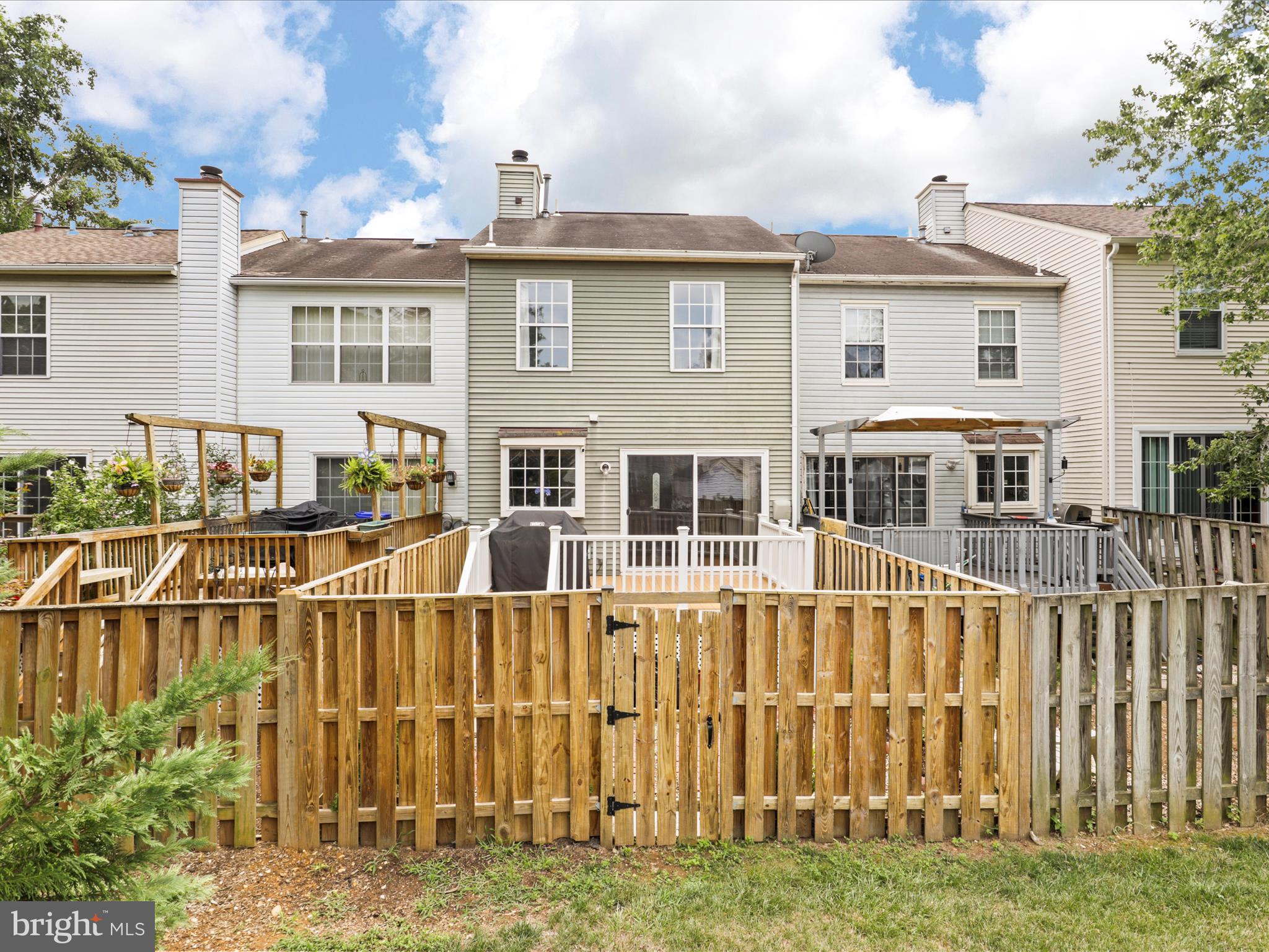 6512 Old Carriage Ln