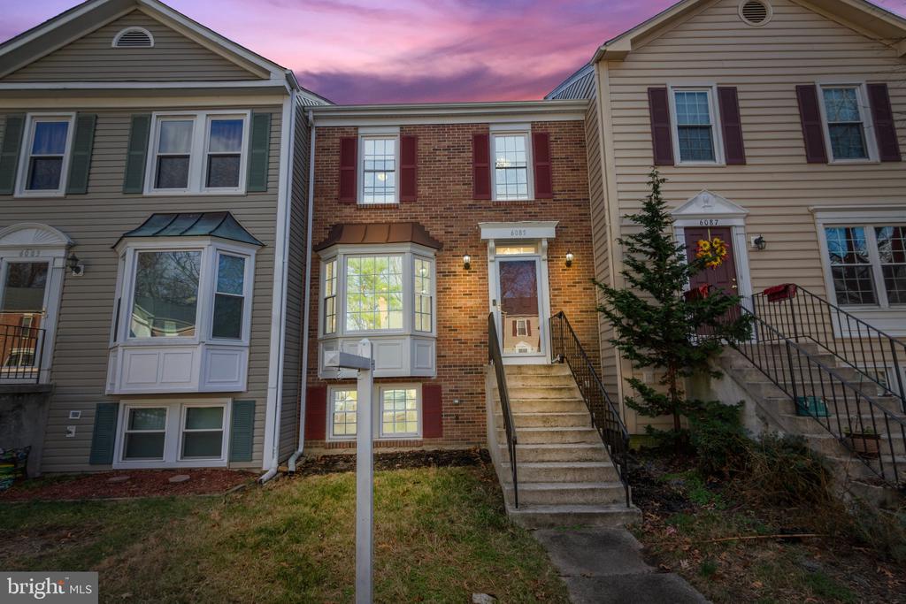 6085 Clay Spur Ct