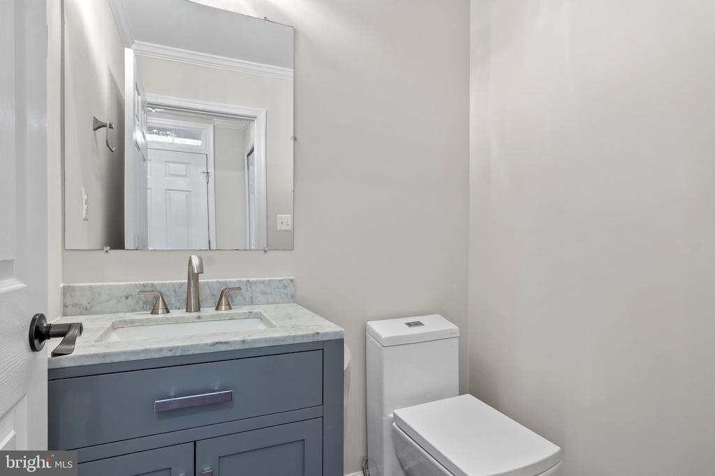 6085 Clay Spur Ct