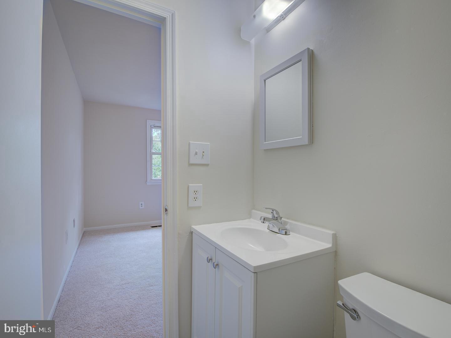 9867 HIGH WATER CT