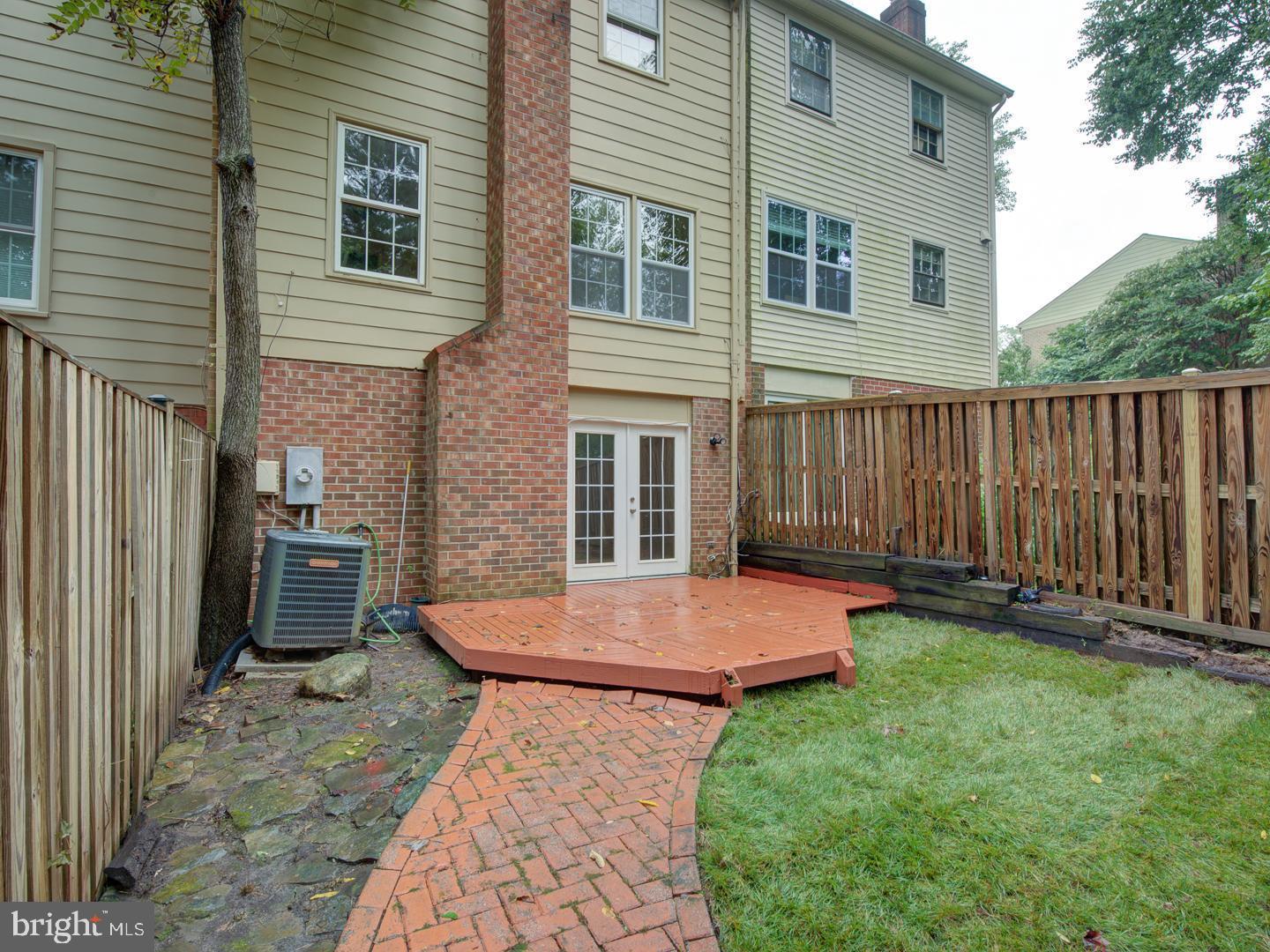 9867 HIGH WATER CT