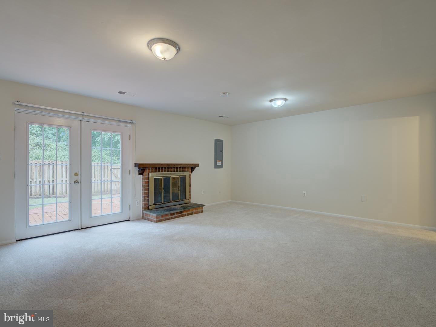 9867 HIGH WATER CT