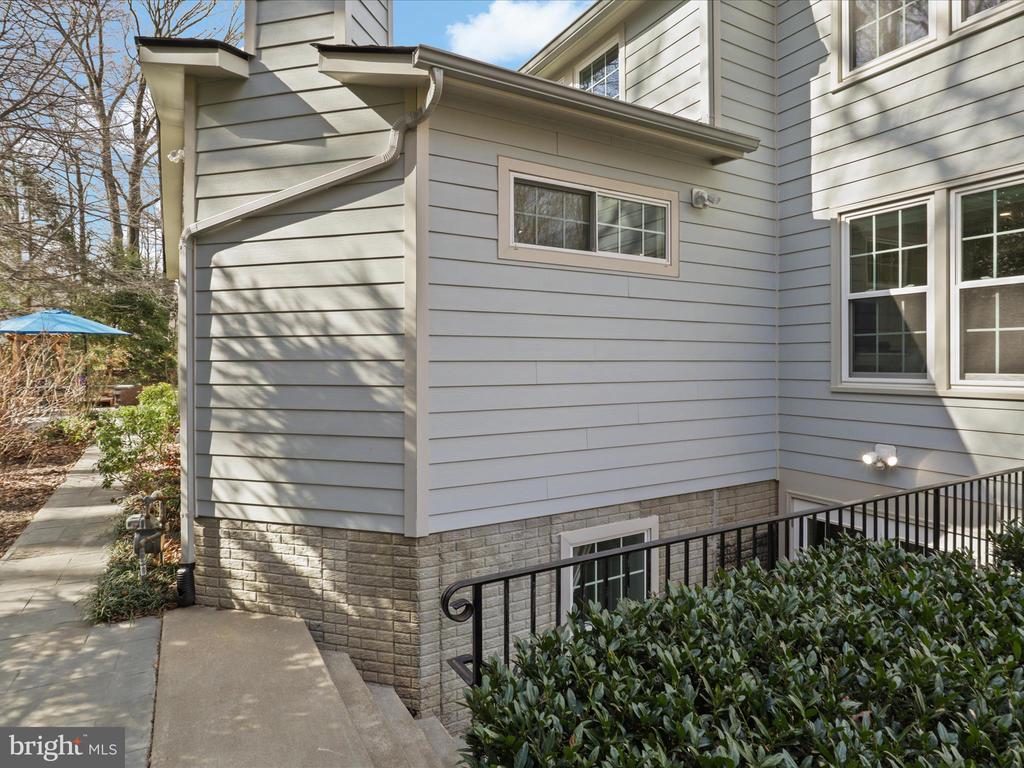 4825 Bentonbrook Dr
