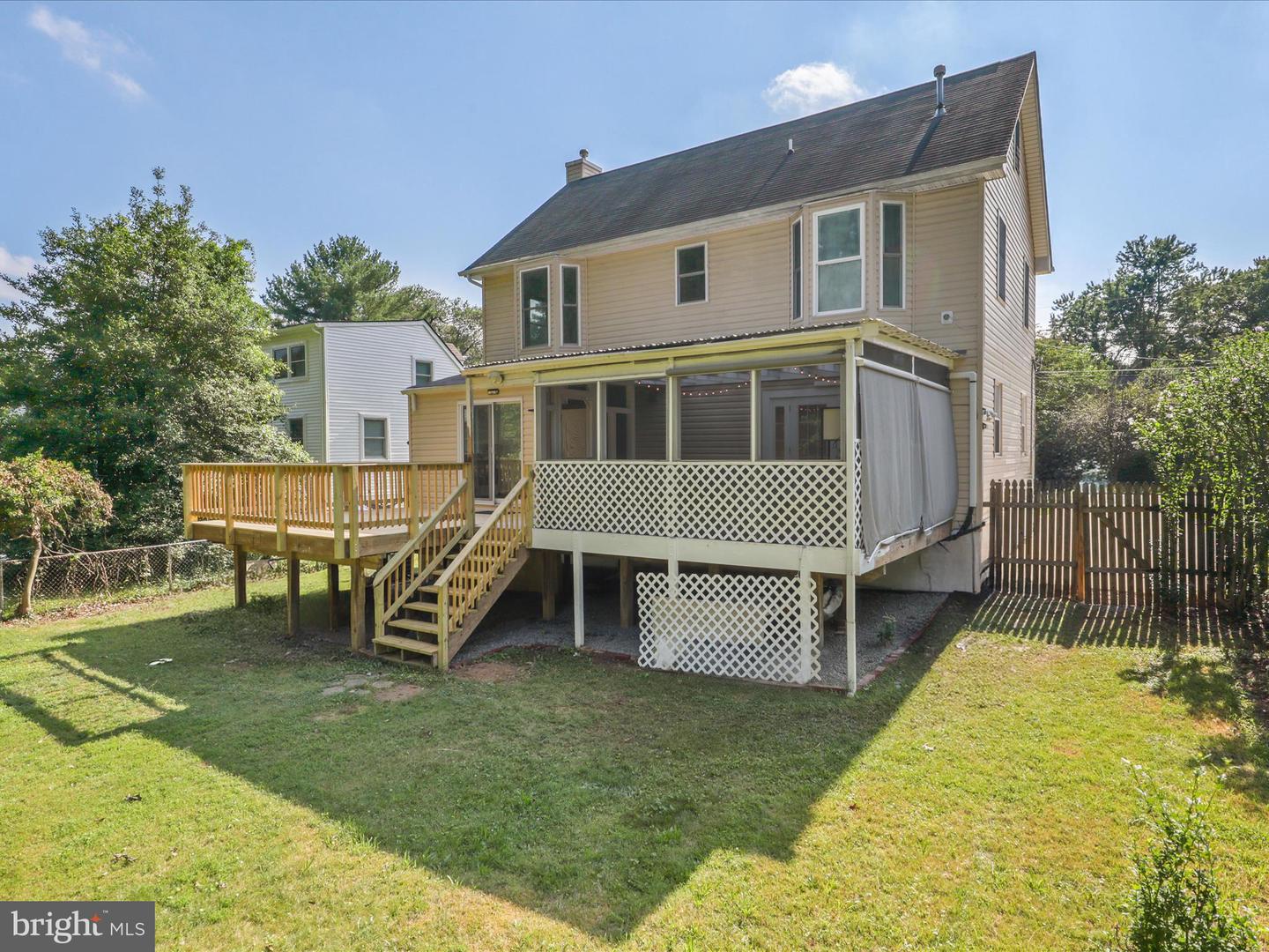 2907 Adams Pl