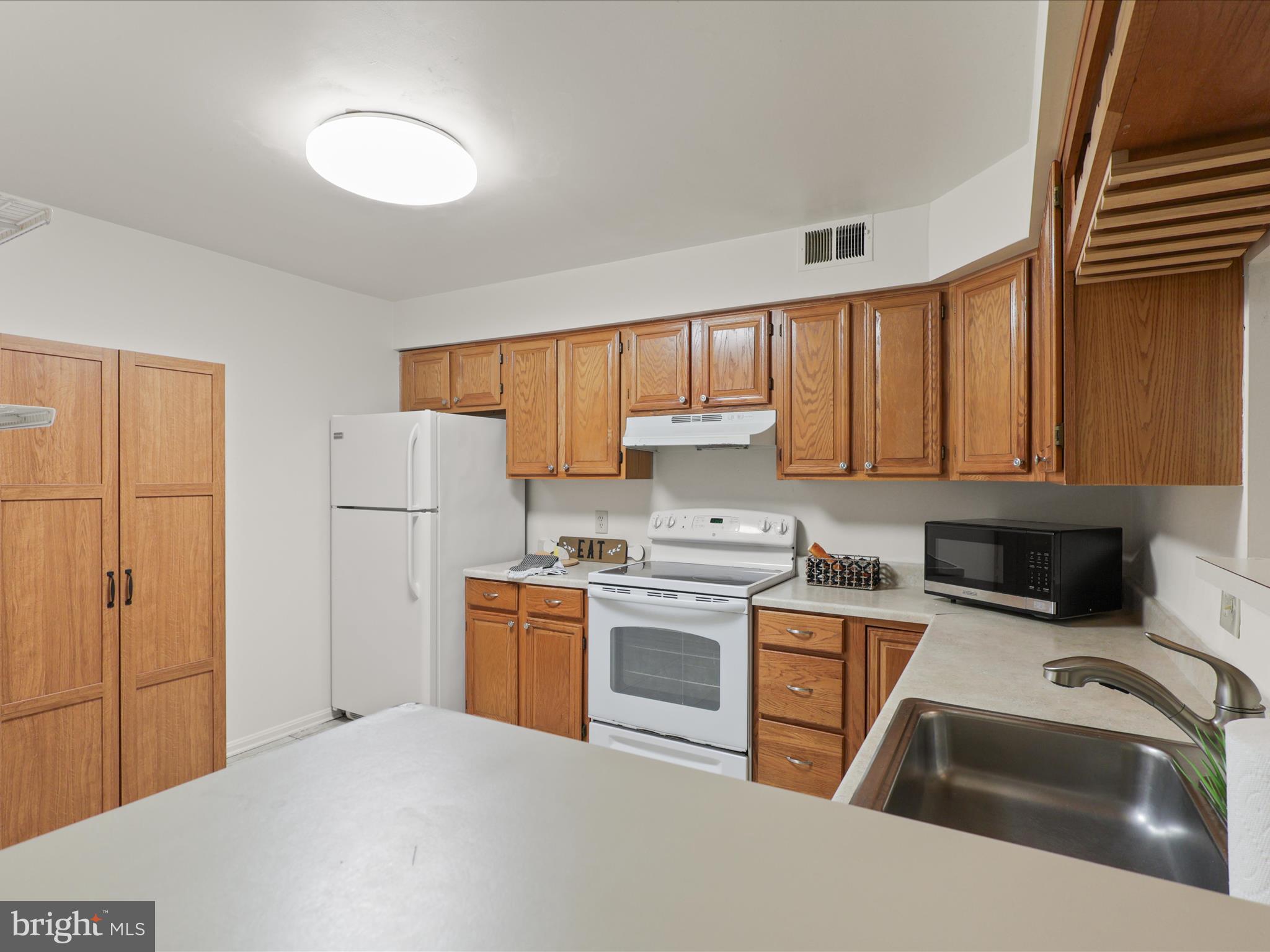 11713 Karbon Hill Ct #710a