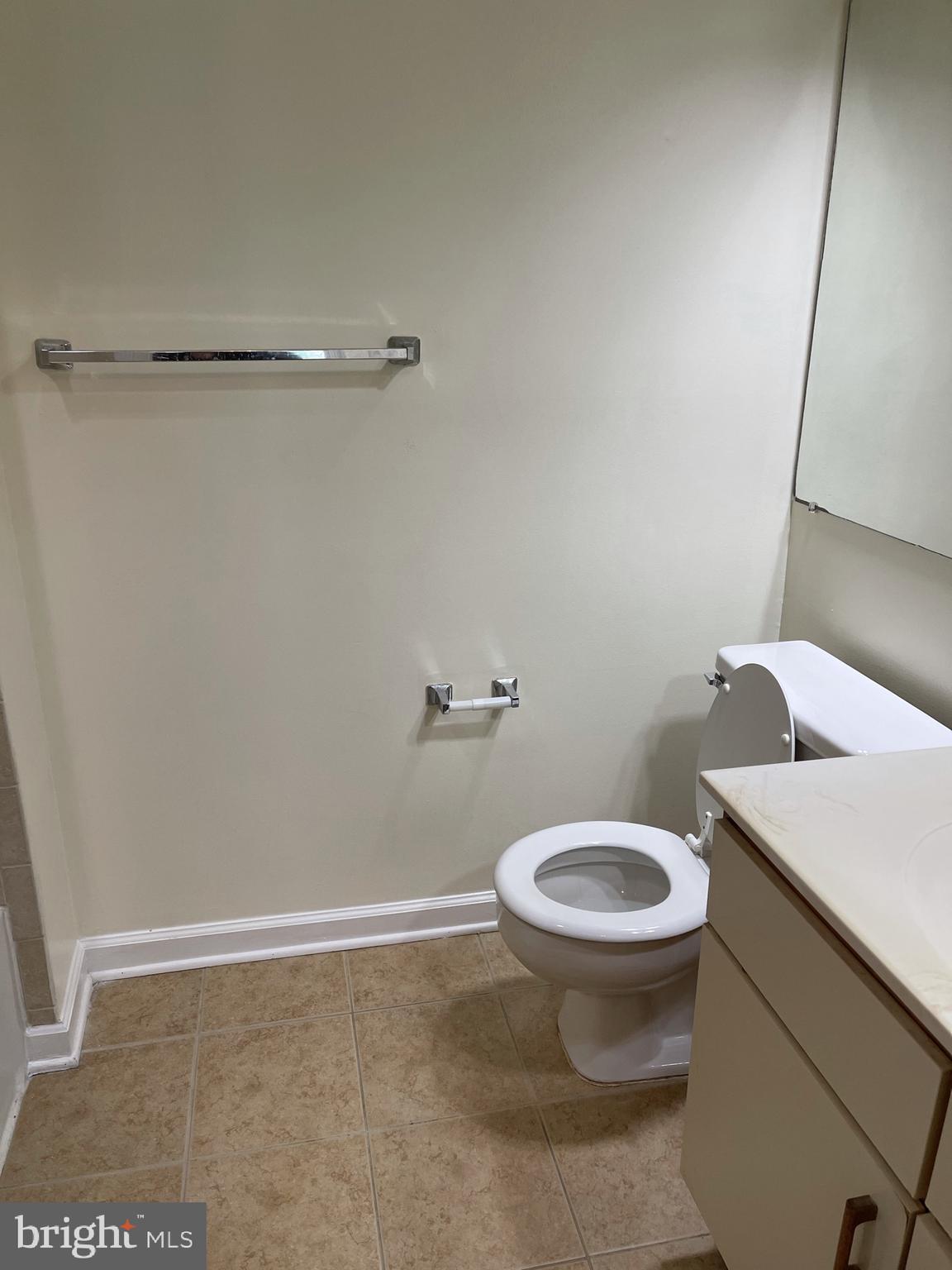 7703 LAFAYETTE FOREST DR #23