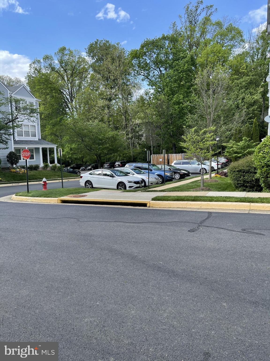 7703 LAFAYETTE FOREST DR #23