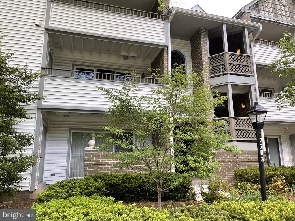 7703 LAFAYETTE FOREST DR #23