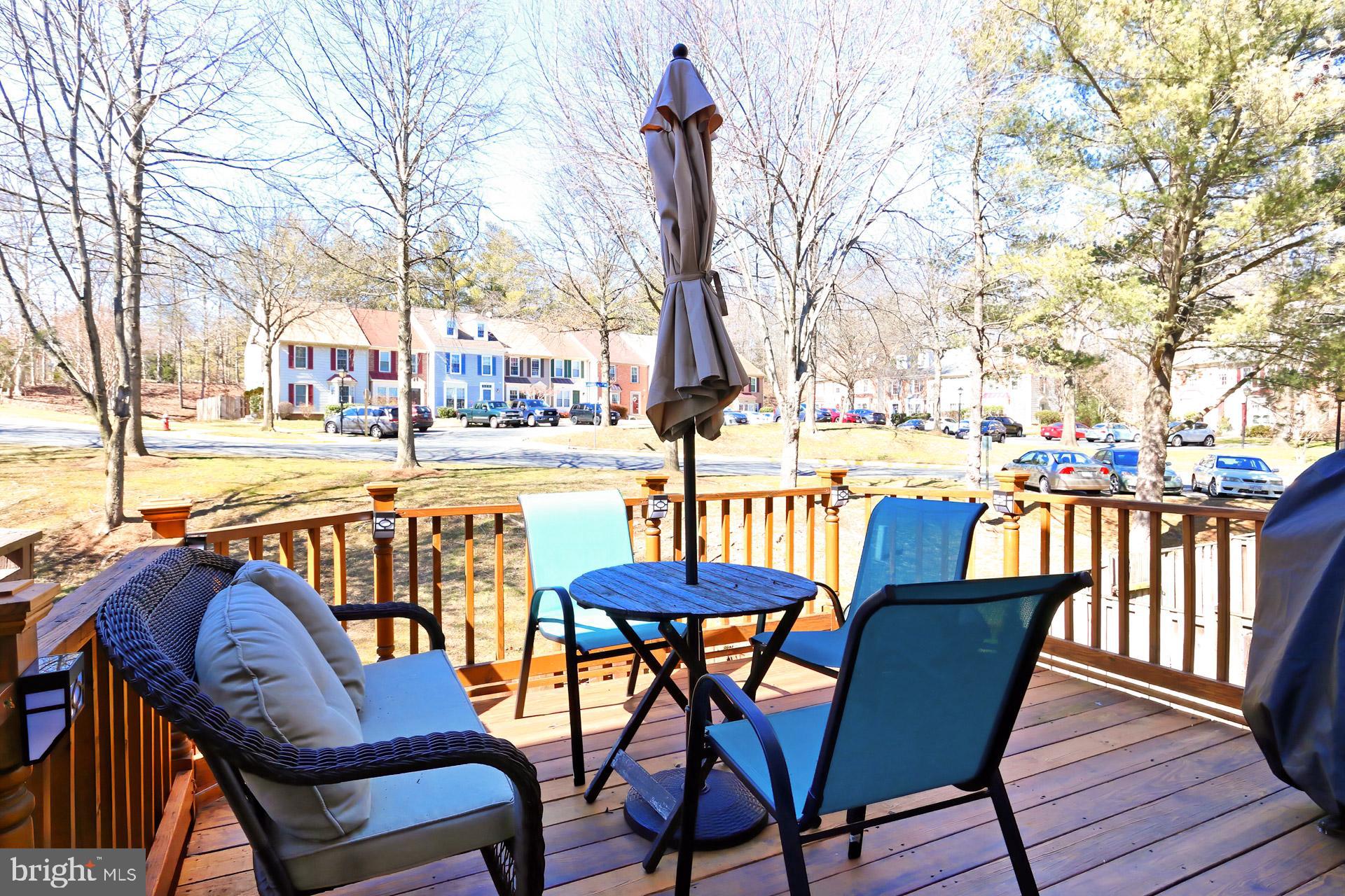 8492 LAUREL OAK DRIVE