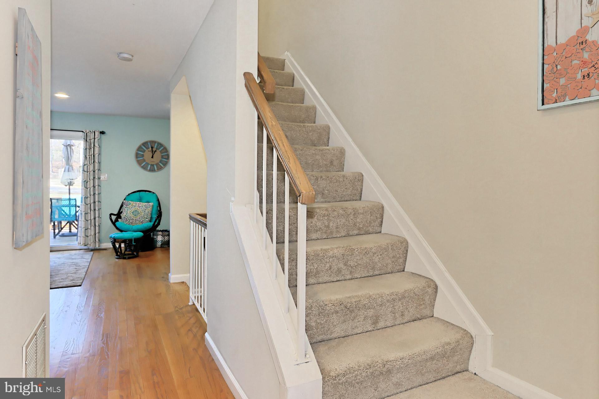 8492 LAUREL OAK DRIVE