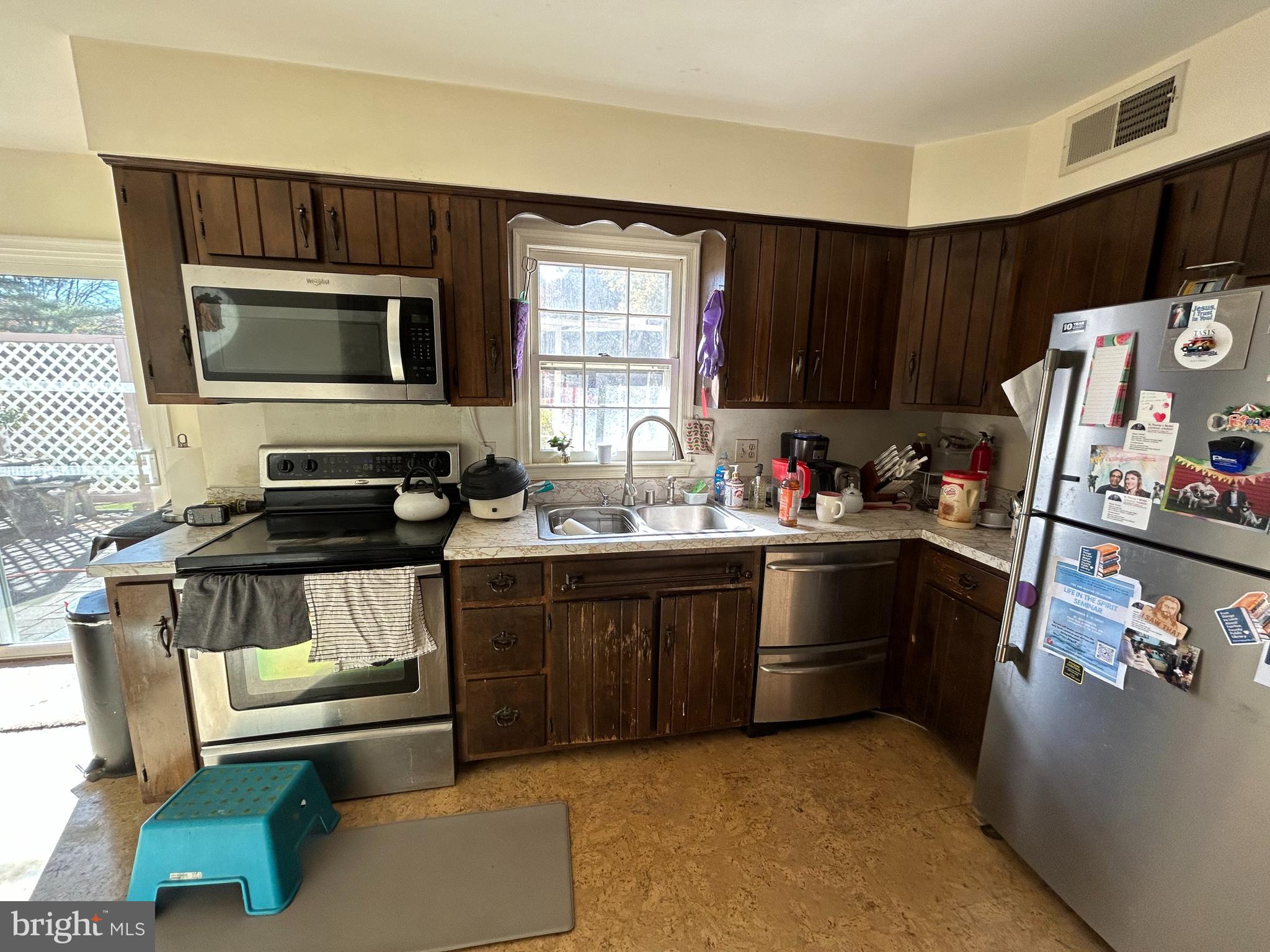 10209 OXFORDSHIRE ROAD