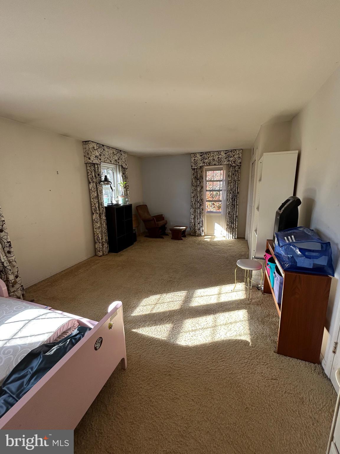 10209 OXFORDSHIRE ROAD