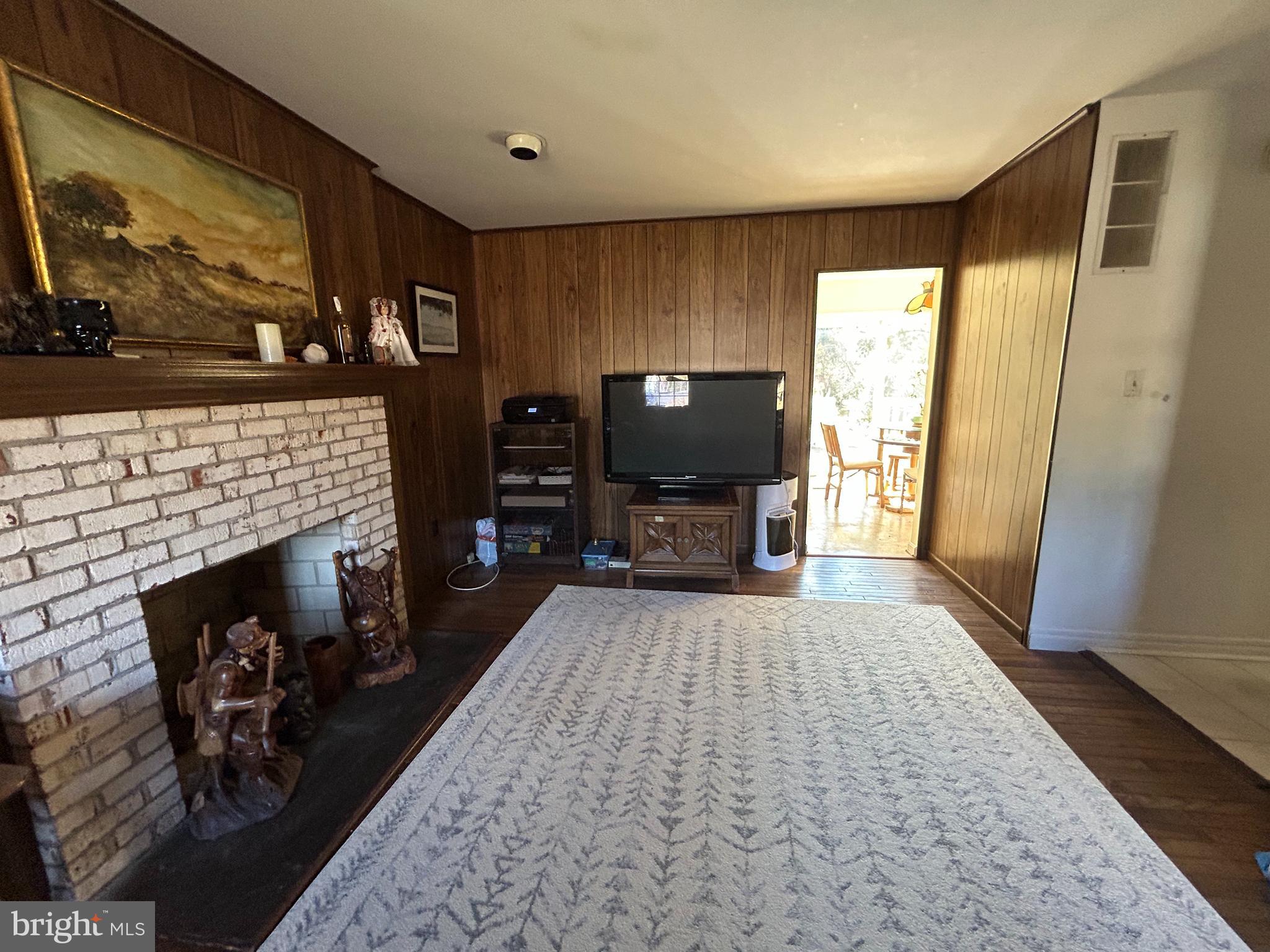 10209 OXFORDSHIRE ROAD