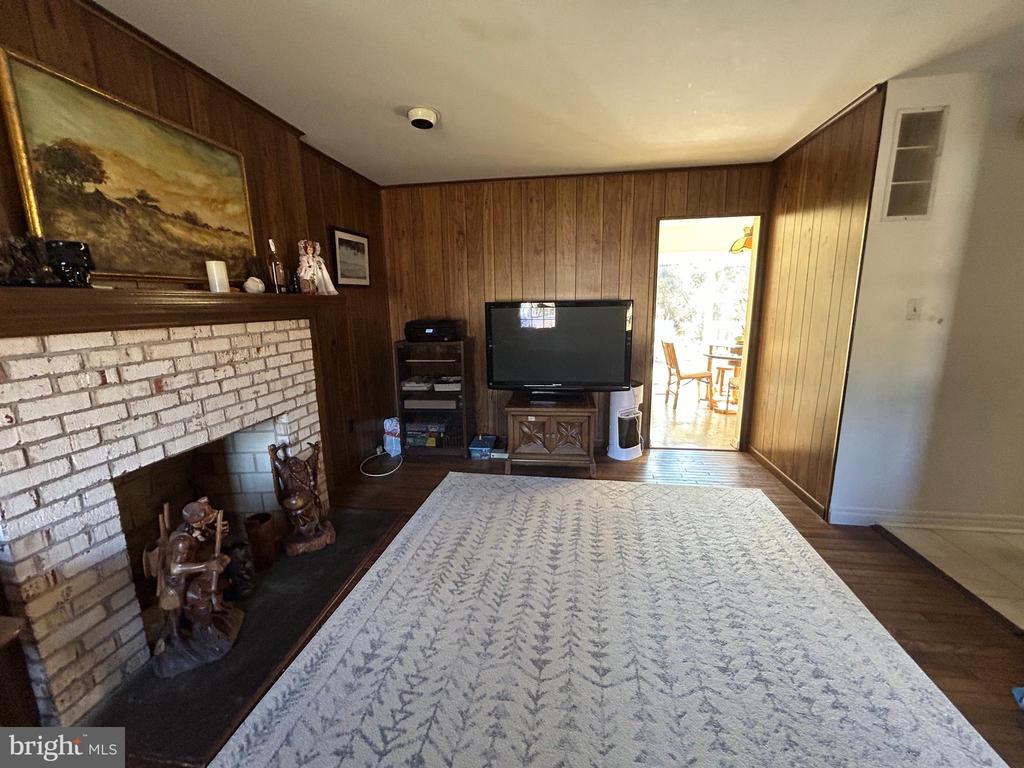 10209 OXFORDSHIRE ROAD