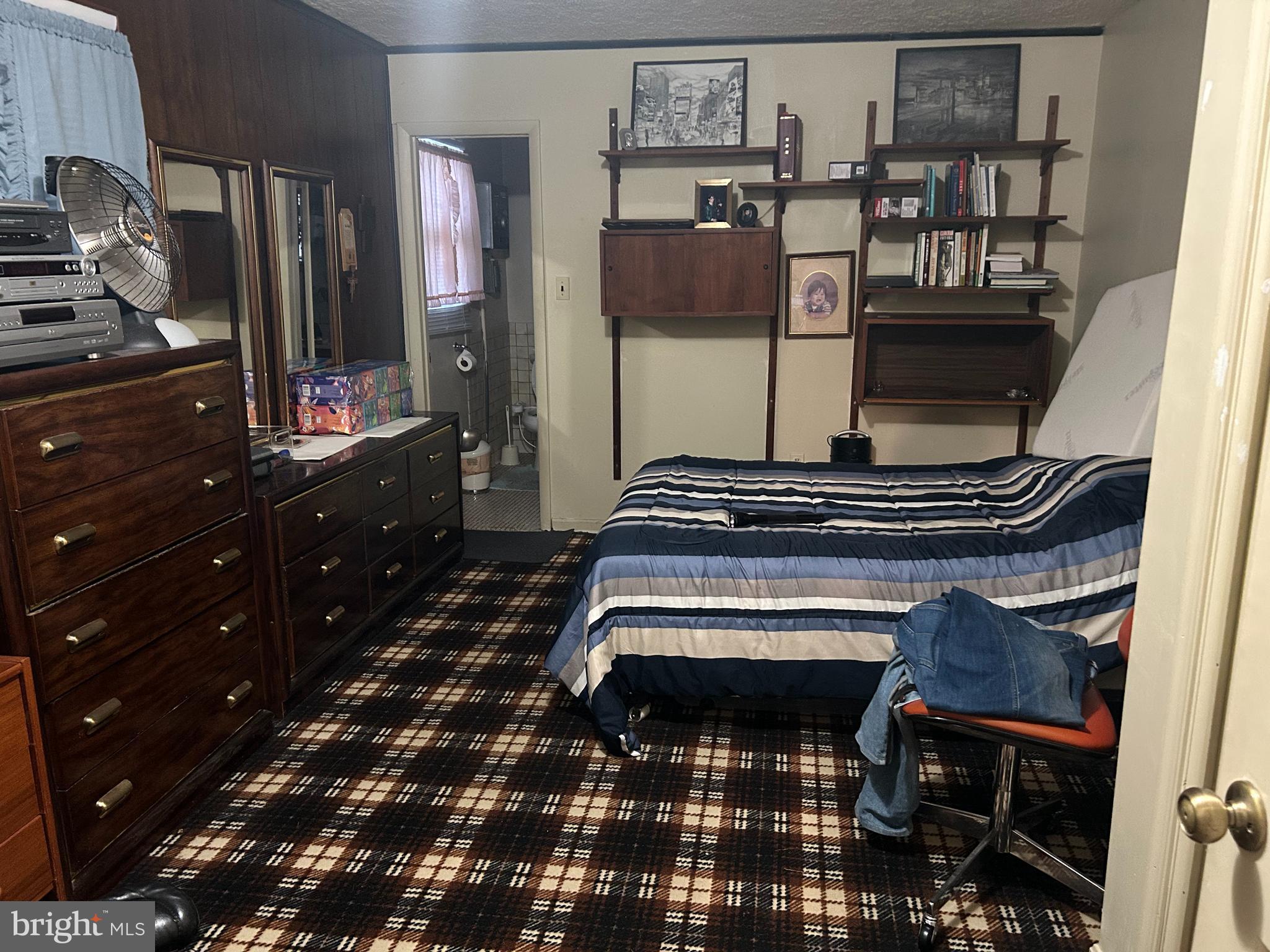 10209 OXFORDSHIRE ROAD