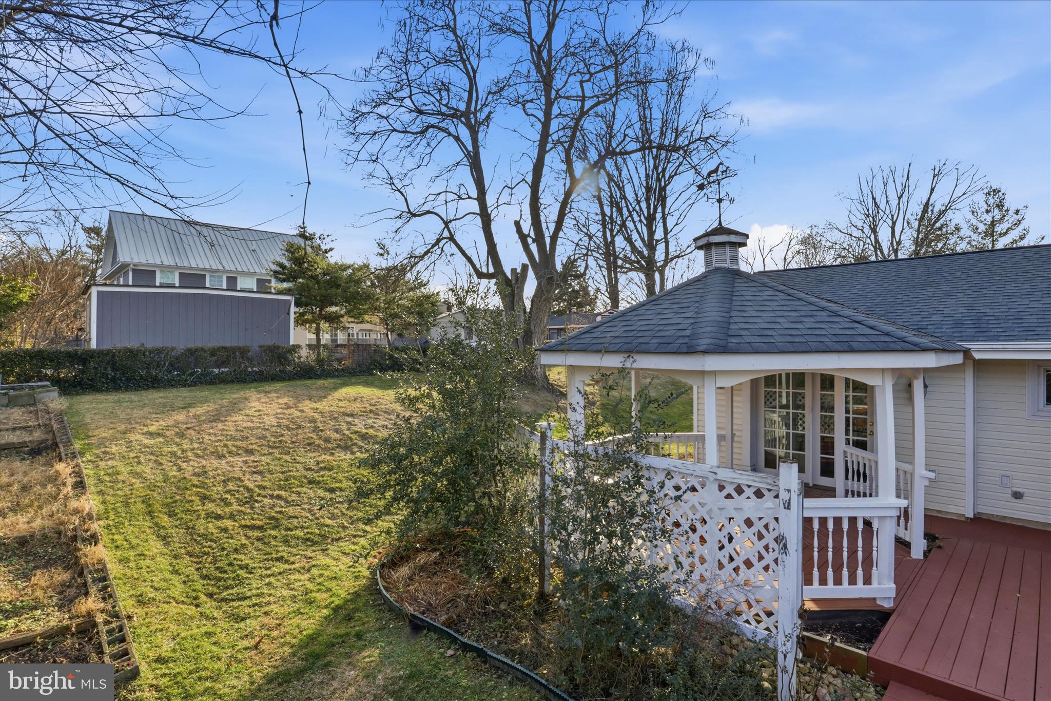 6205 EVERGLADES DRIVE