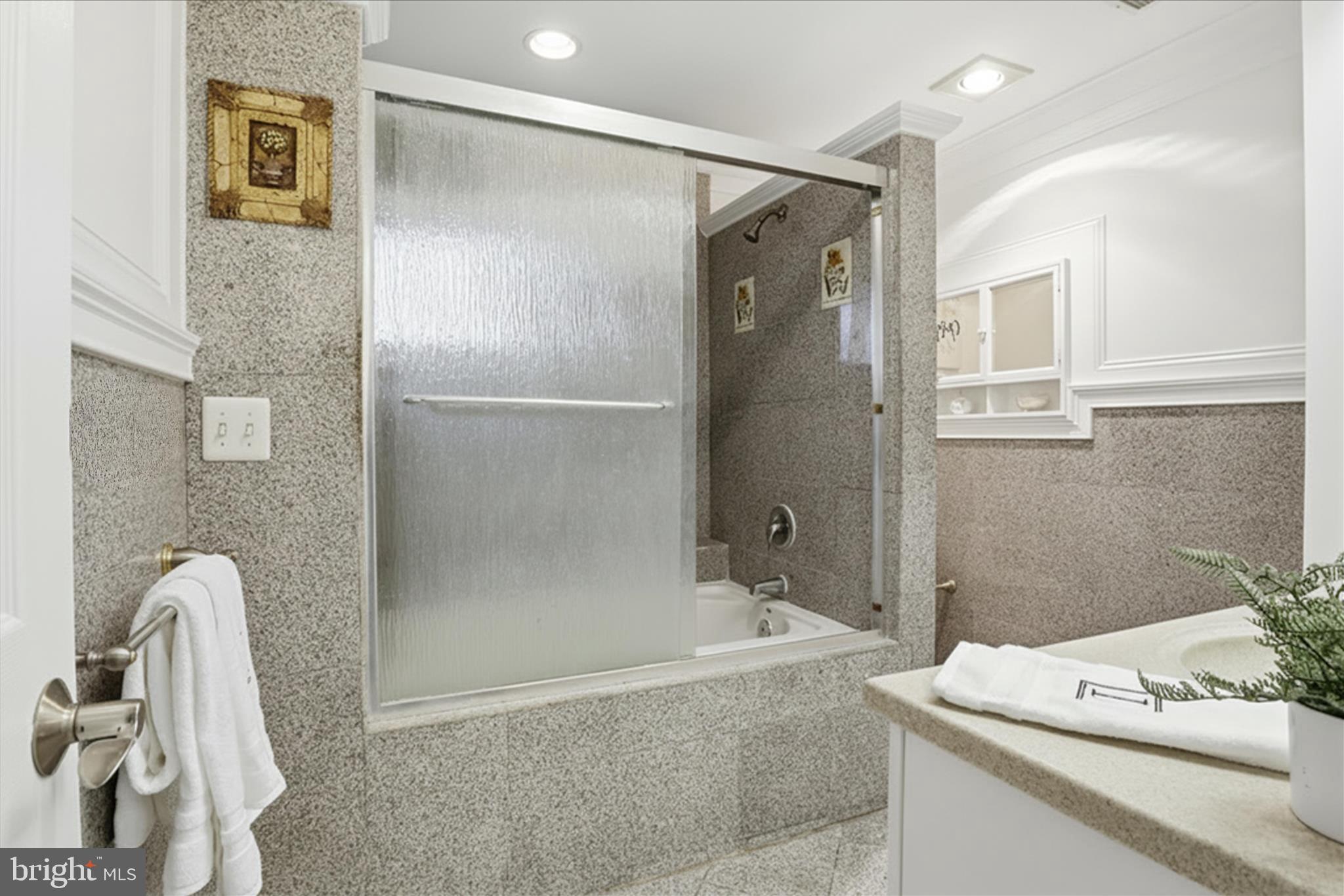 6205 EVERGLADES DRIVE