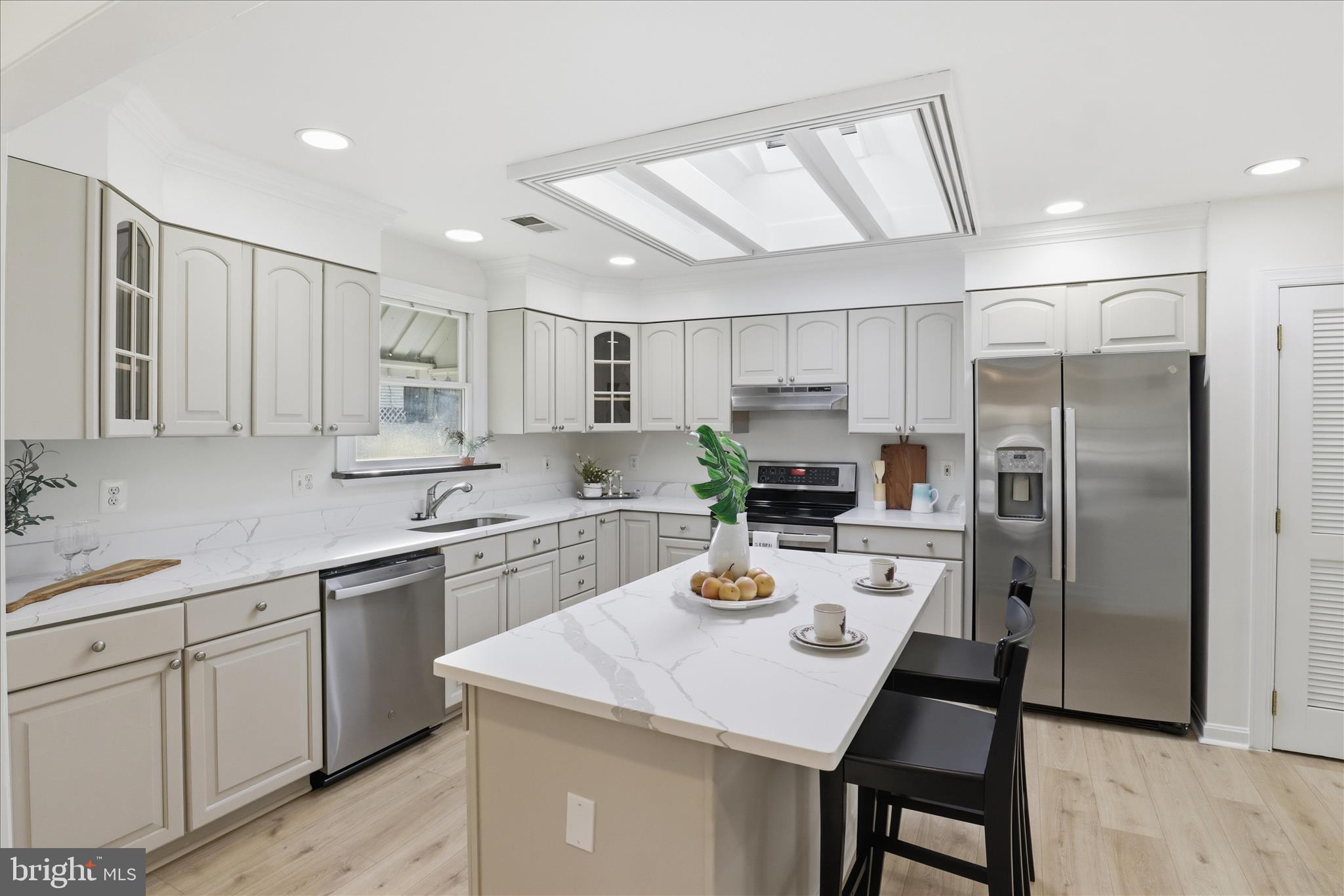 6205 EVERGLADES DRIVE