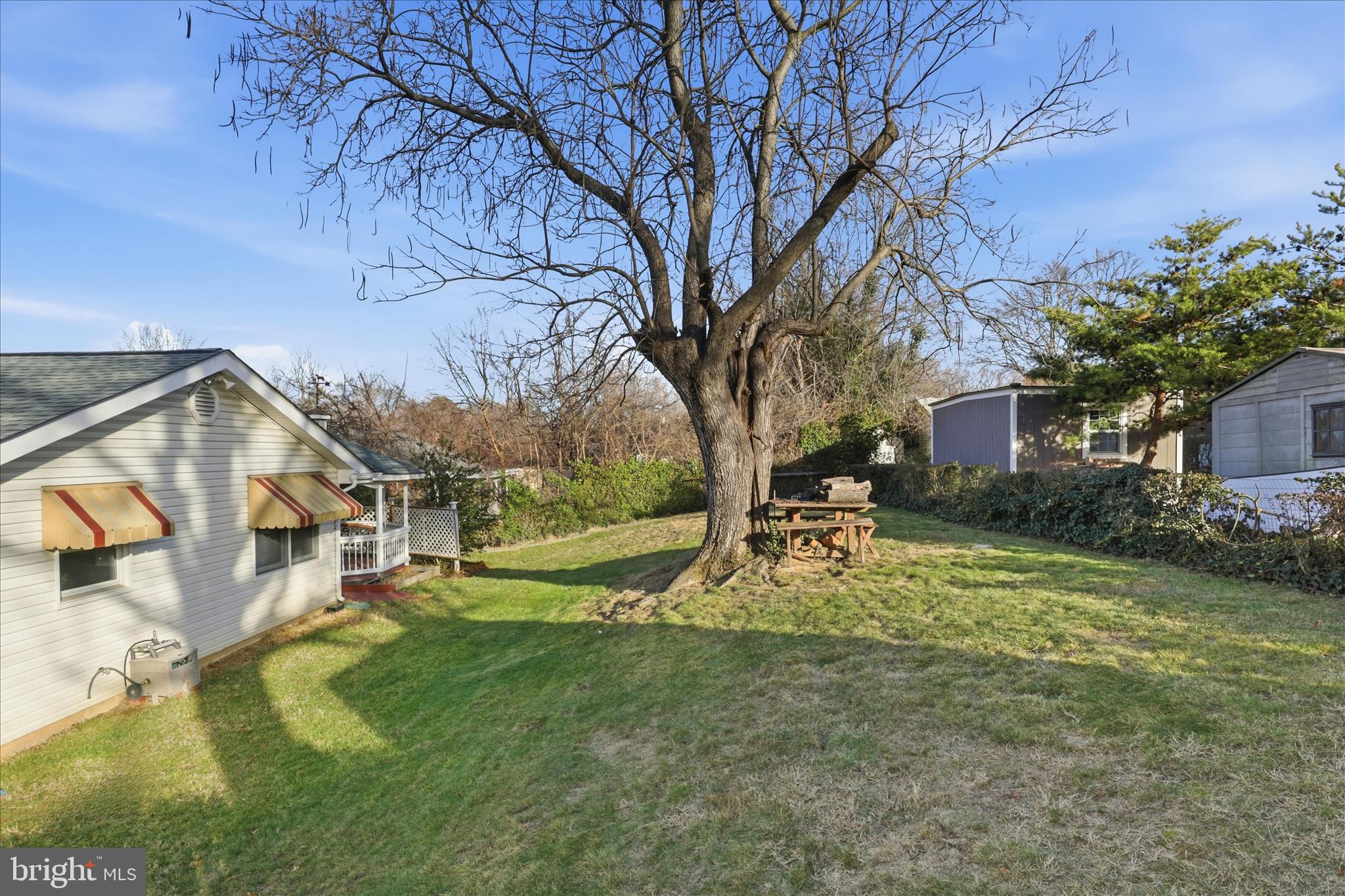 6205 EVERGLADES DRIVE