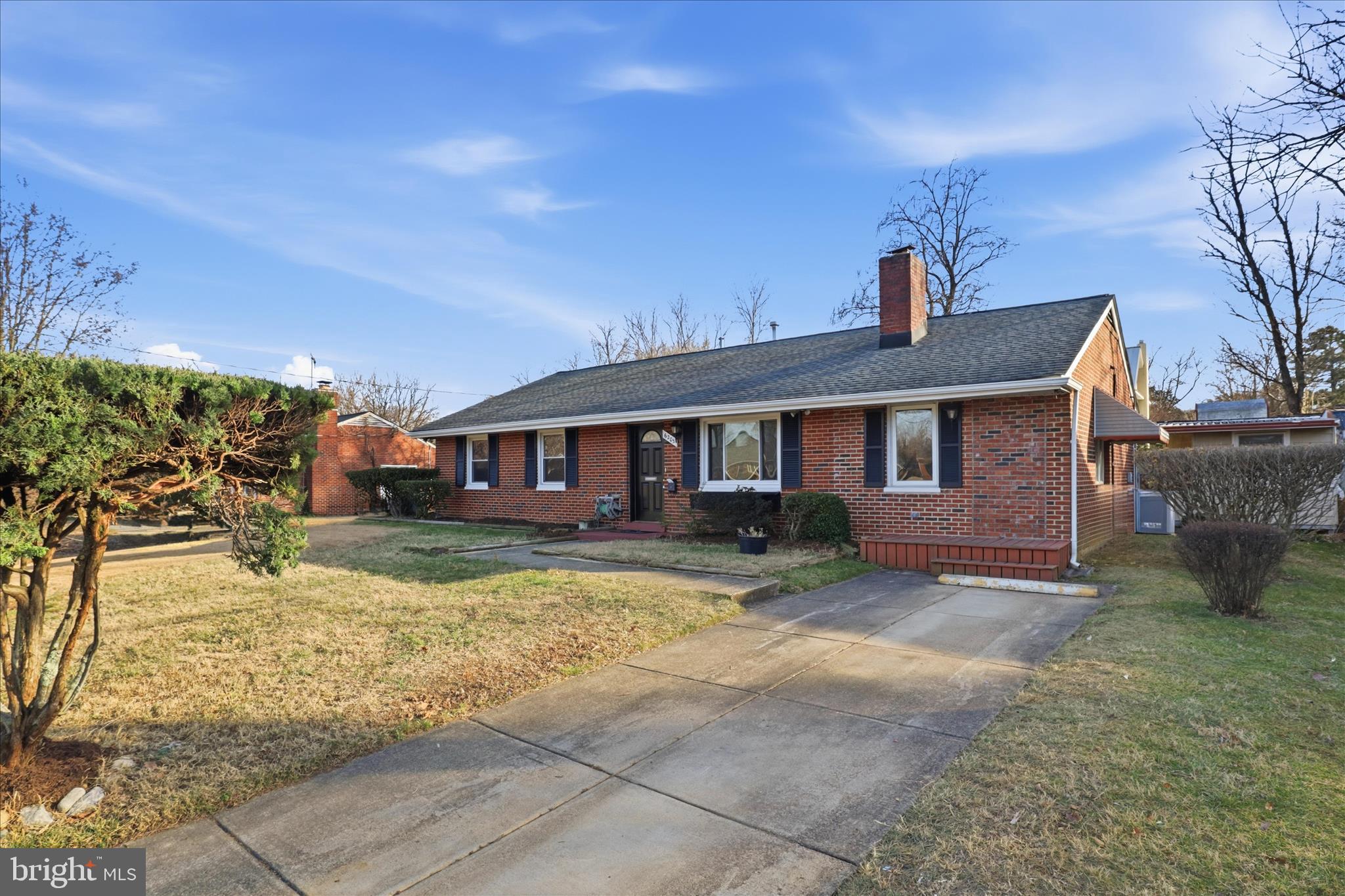 6205 EVERGLADES DRIVE