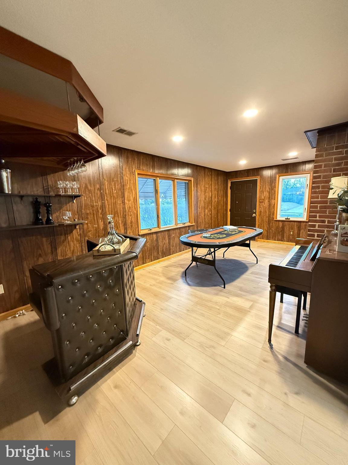 6205 EVERGLADES DRIVE