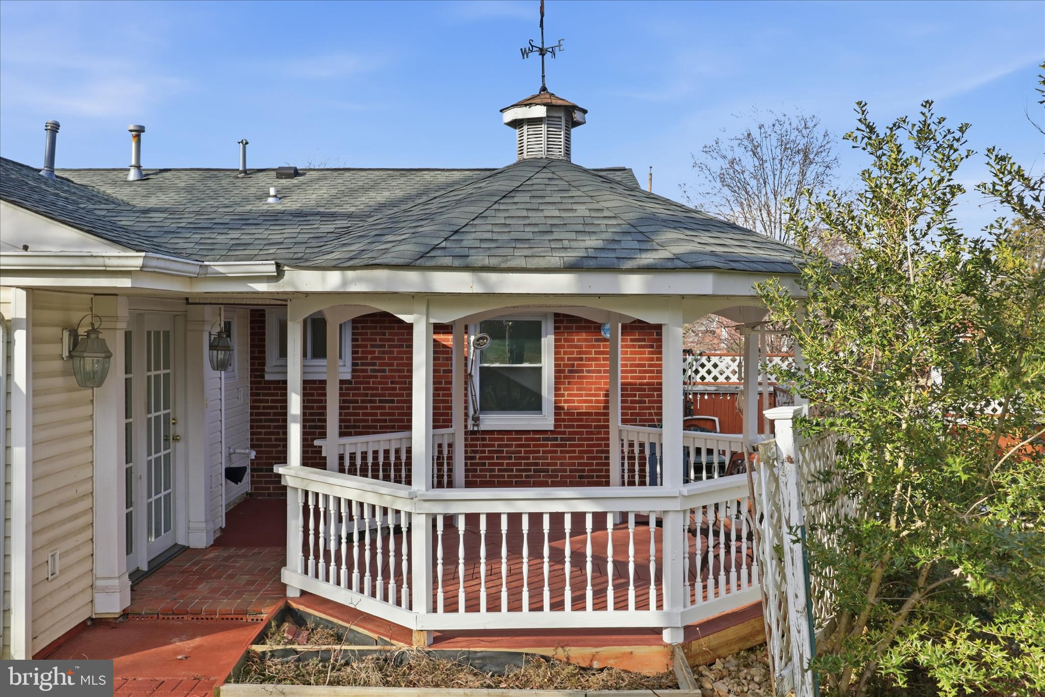 6205 EVERGLADES DRIVE