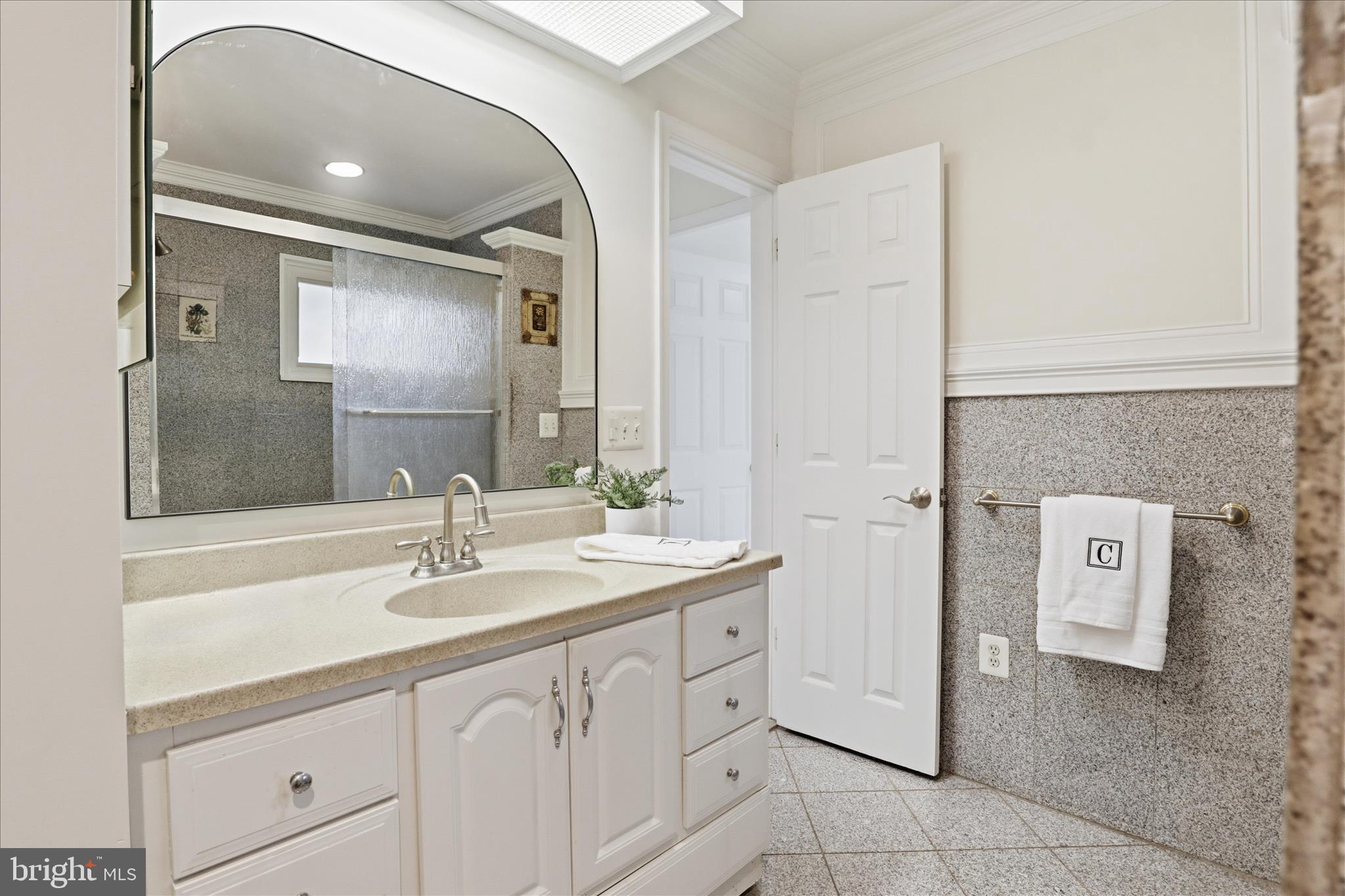 6205 EVERGLADES DRIVE