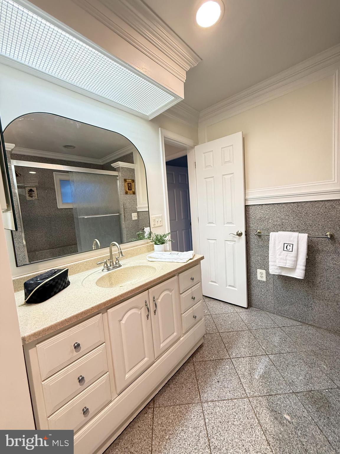 6205 EVERGLADES DRIVE