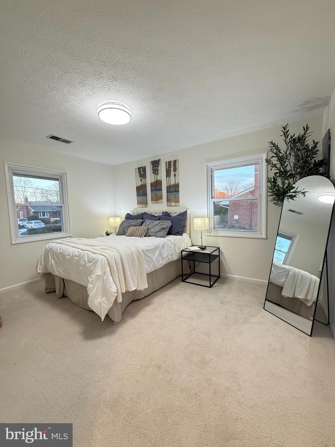 6205 EVERGLADES DRIVE