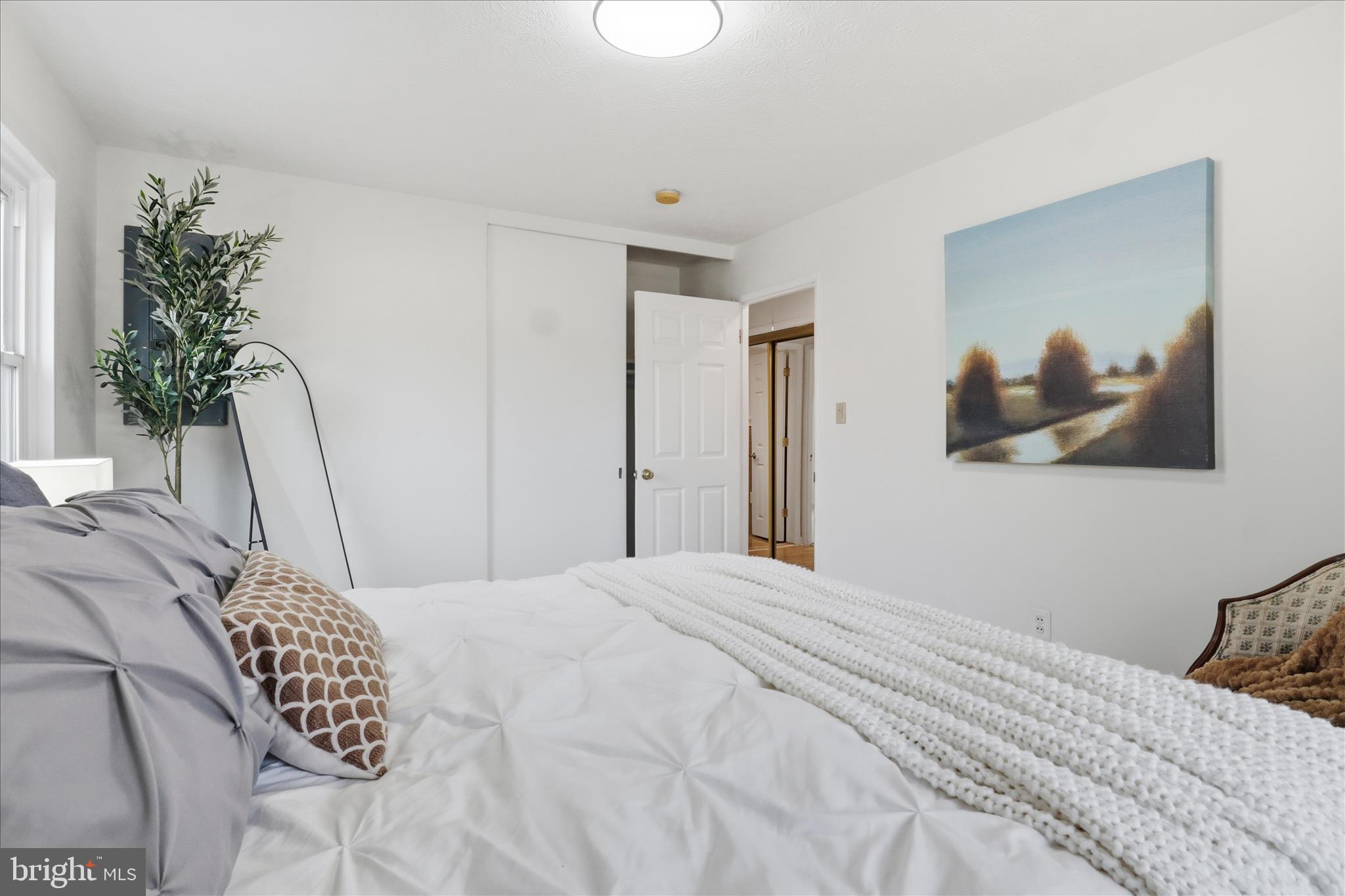 6205 EVERGLADES DRIVE