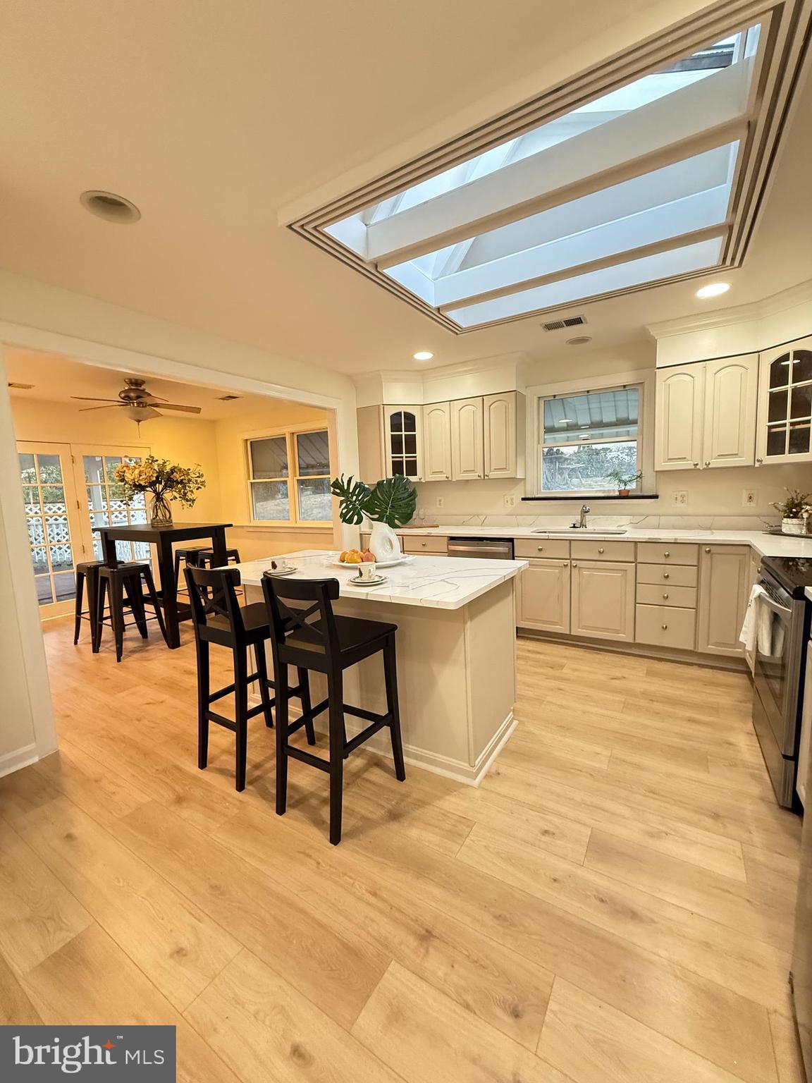 6205 EVERGLADES DRIVE