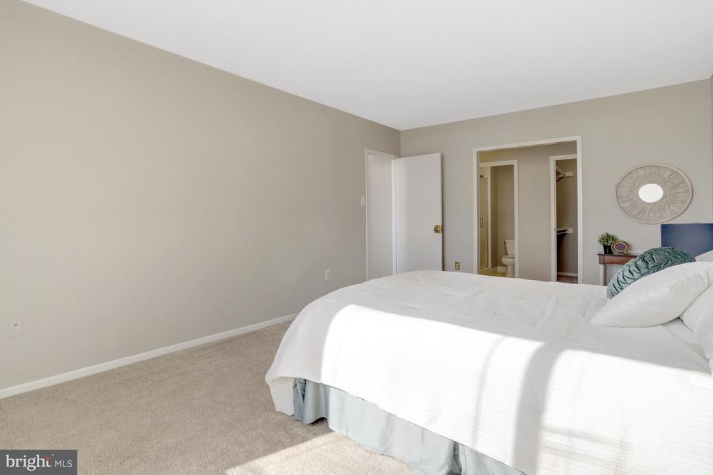 3705 S GEORGE MASON DRIVE 2009S