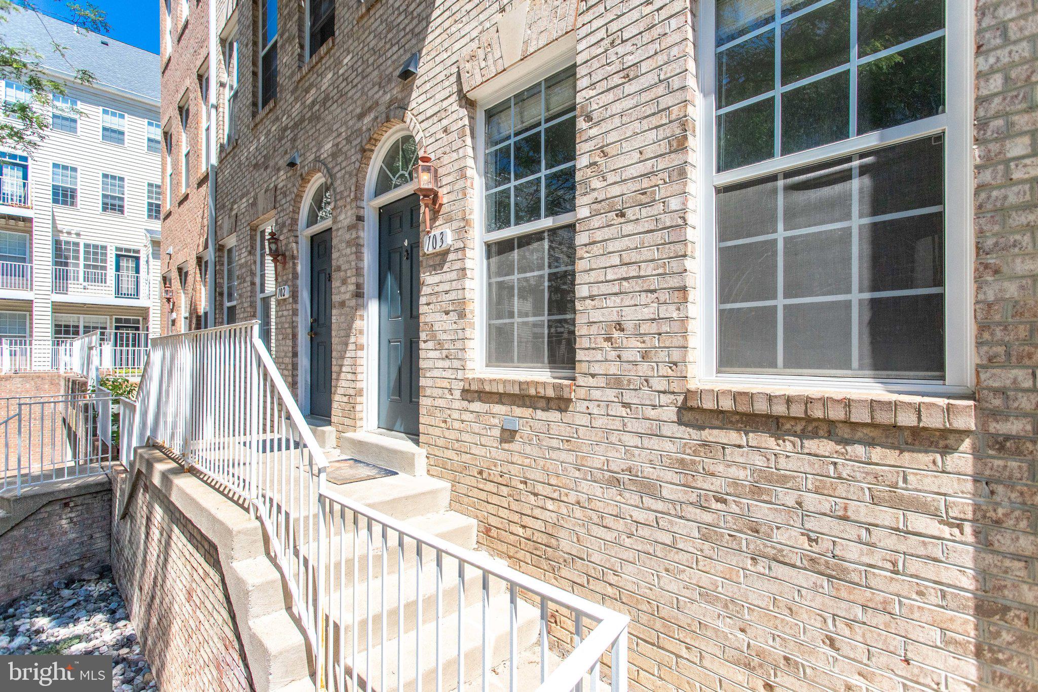 2664 MANHATTAN PLACE 103