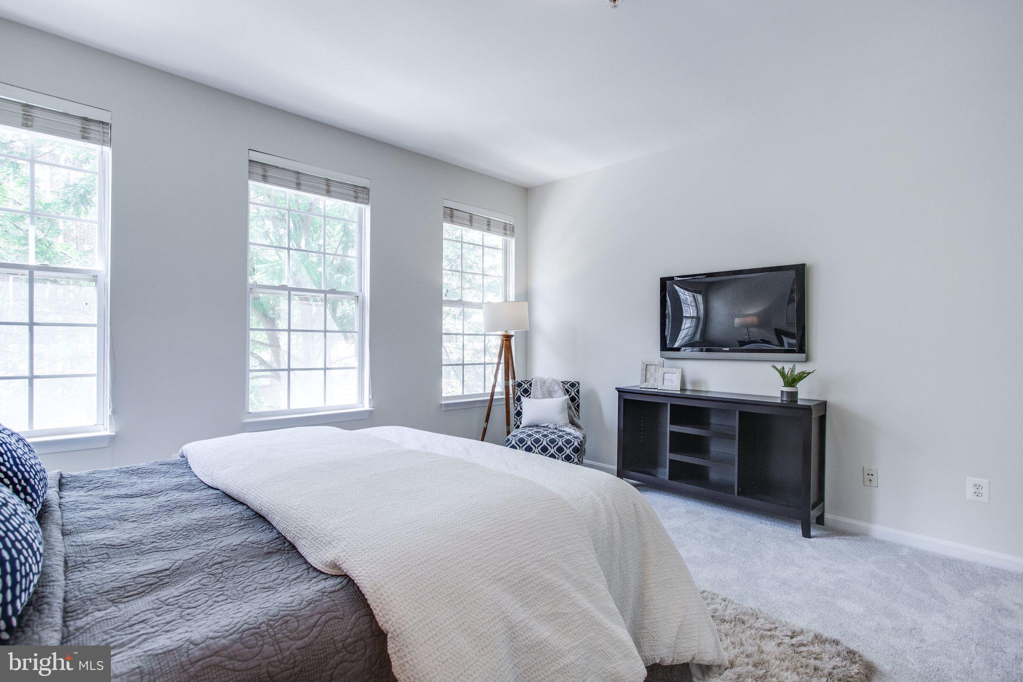 2664 MANHATTAN PLACE 103