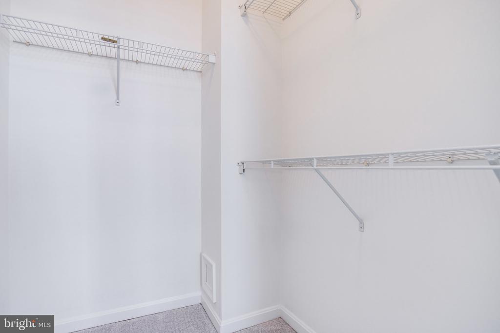 2664 MANHATTAN PLACE 103