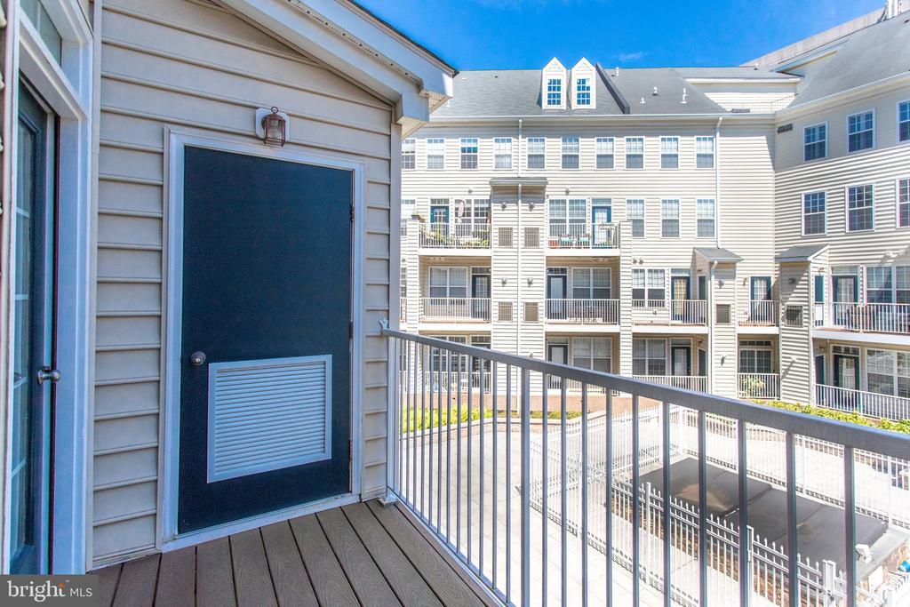 2664 MANHATTAN PLACE 103